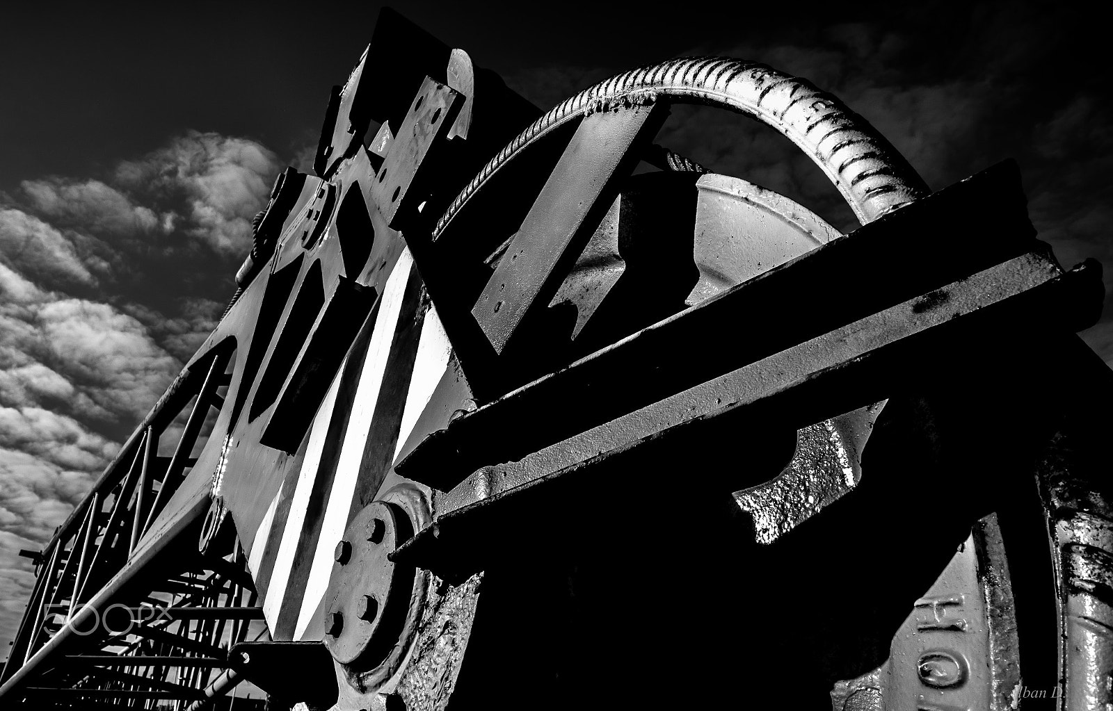 Canon EF-M 11-22mm F4-5.6 IS STM sample photo. Wide black and white photography