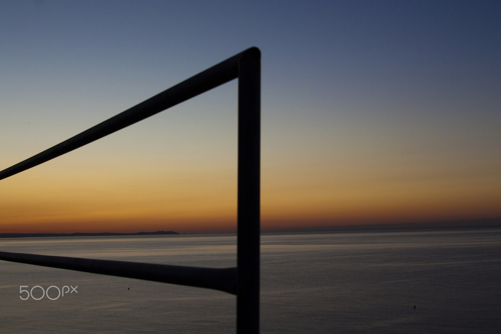 Canon EOS 500D (EOS Rebel T1i / EOS Kiss X3) sample photo. Lineas al amanecer photography