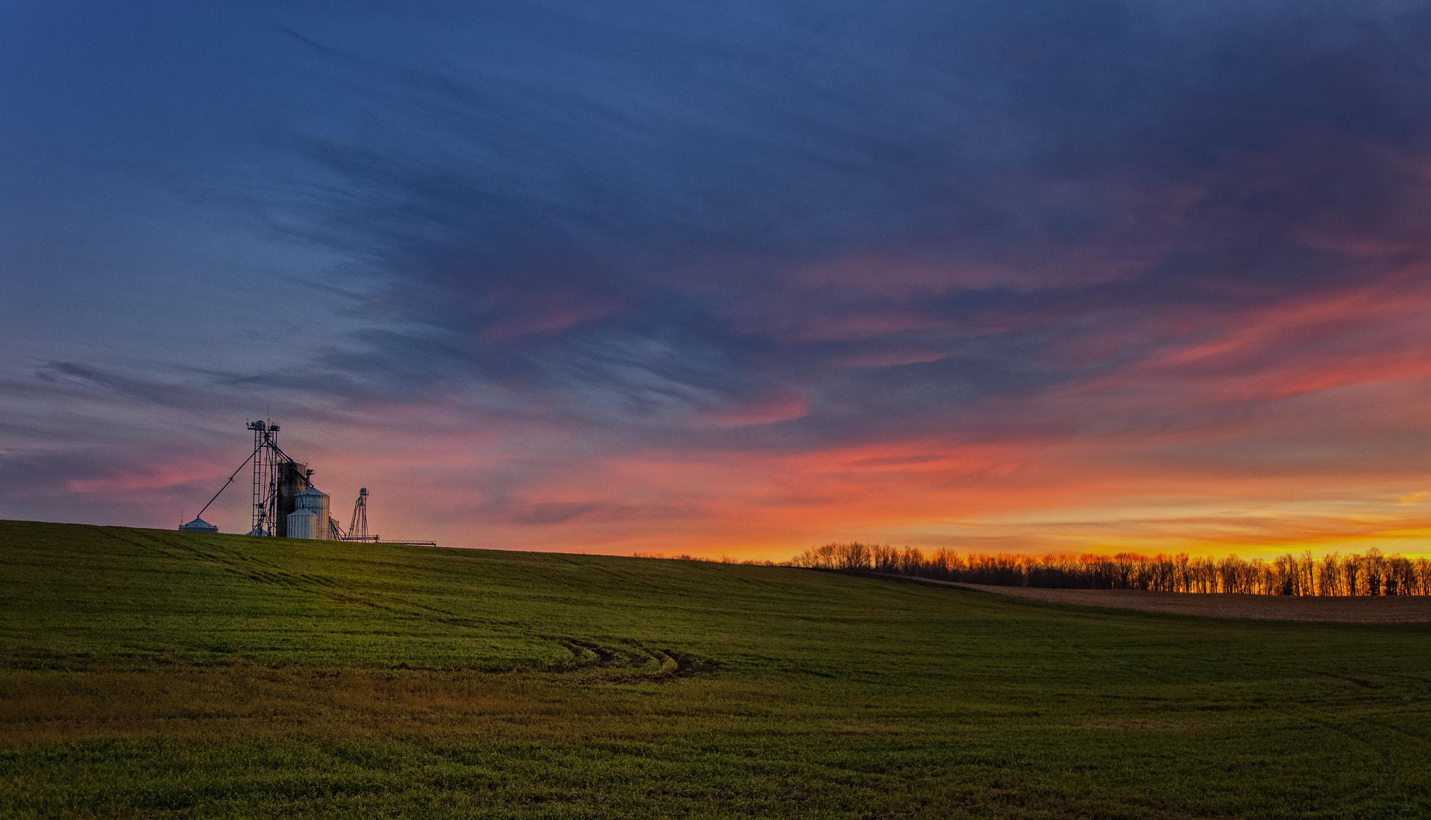 Canon EOS 5D Mark II + Canon 24.0-105.0 mm sample photo. End of the day photography