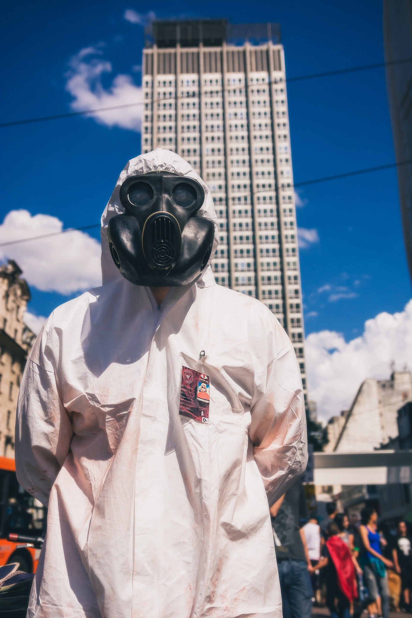 Nikon D5200 + Sigma 18-35mm F1.8 DC HSM Art sample photo. Zombie walk 2016 - the umbrella scientist photography