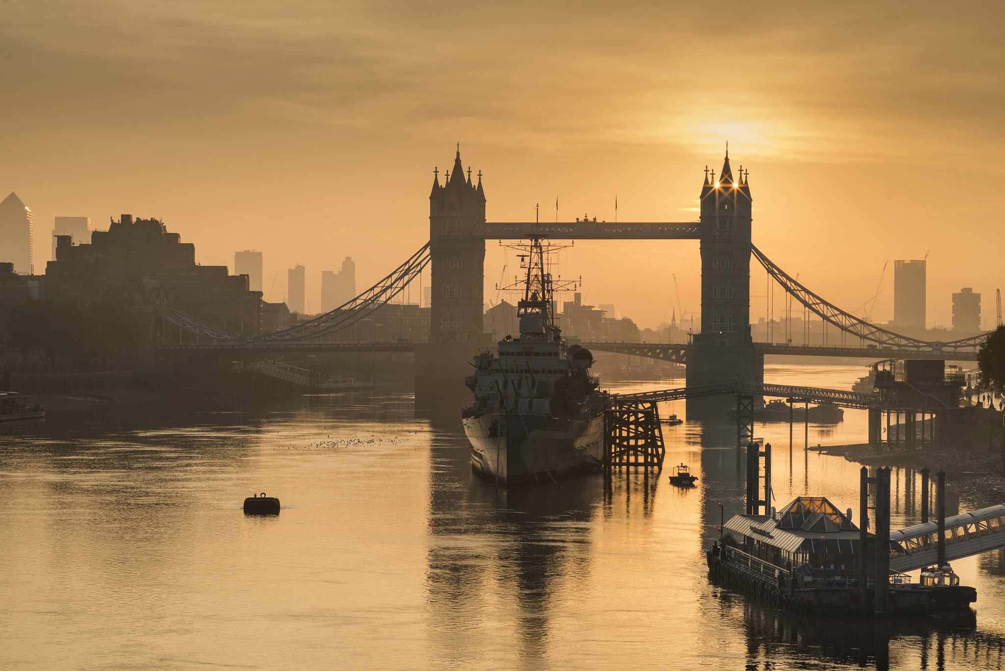 Nikon D800 + Sigma 105mm F2.8 EX DG Macro sample photo. Golden autumn sunrise over tower bridge in london. photography