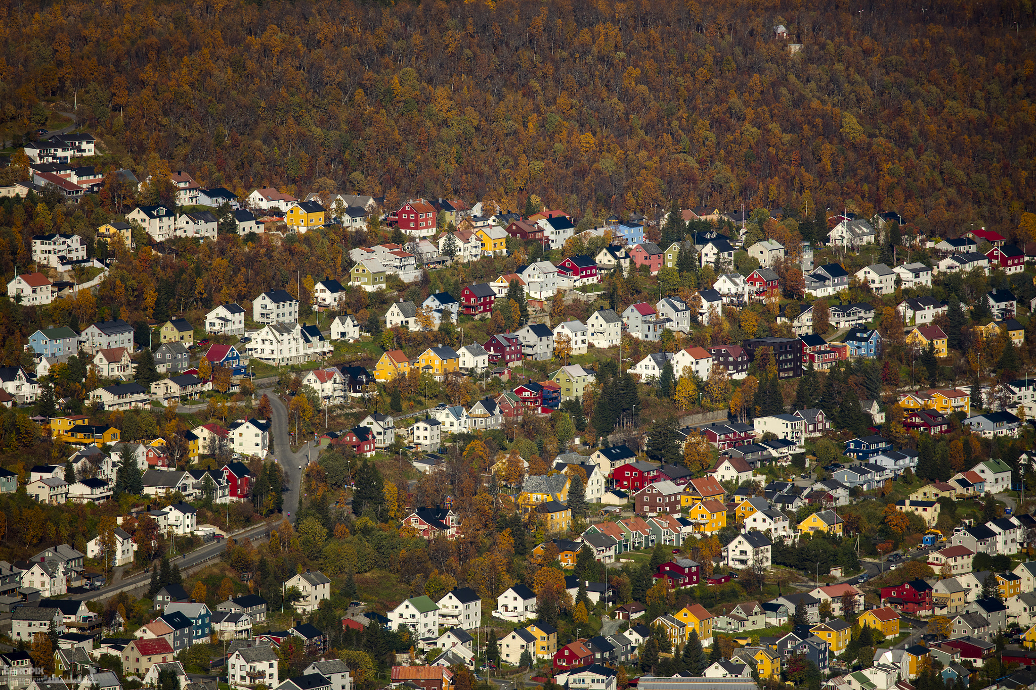 Canon EOS 5DS sample photo. Tromso houses - autumn 2016 photography