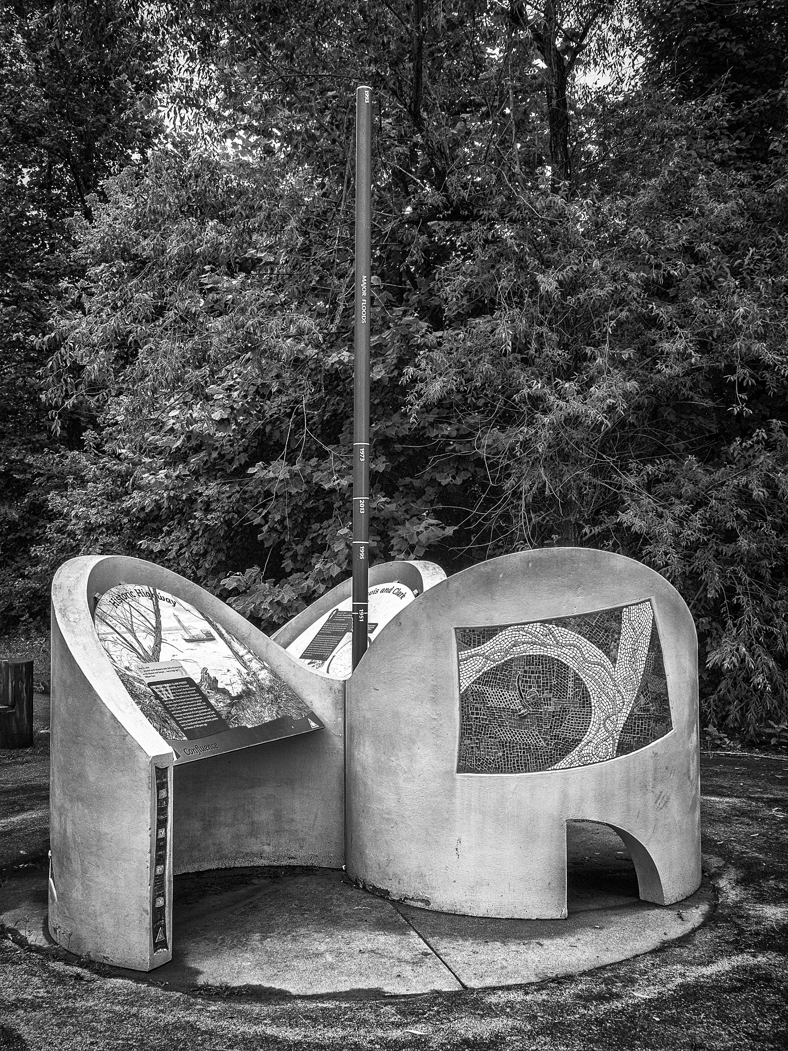 Olympus PEN E-PL5 sample photo. Flood marker photography