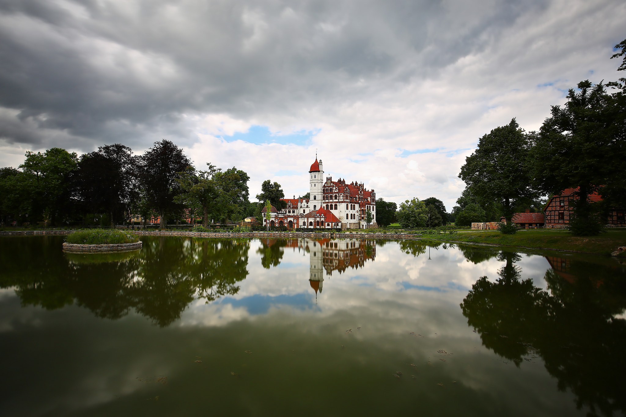 Canon EF 16-35mm F4L IS USM sample photo. Basedow photography