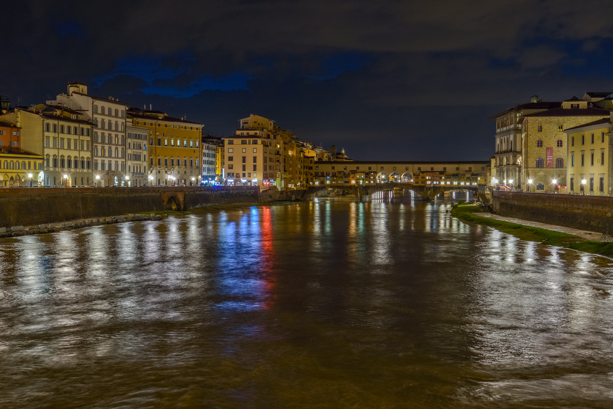 Nikon AF-S Nikkor 18-35mm F3.5-4.5G ED sample photo. Ponte vecchio photography