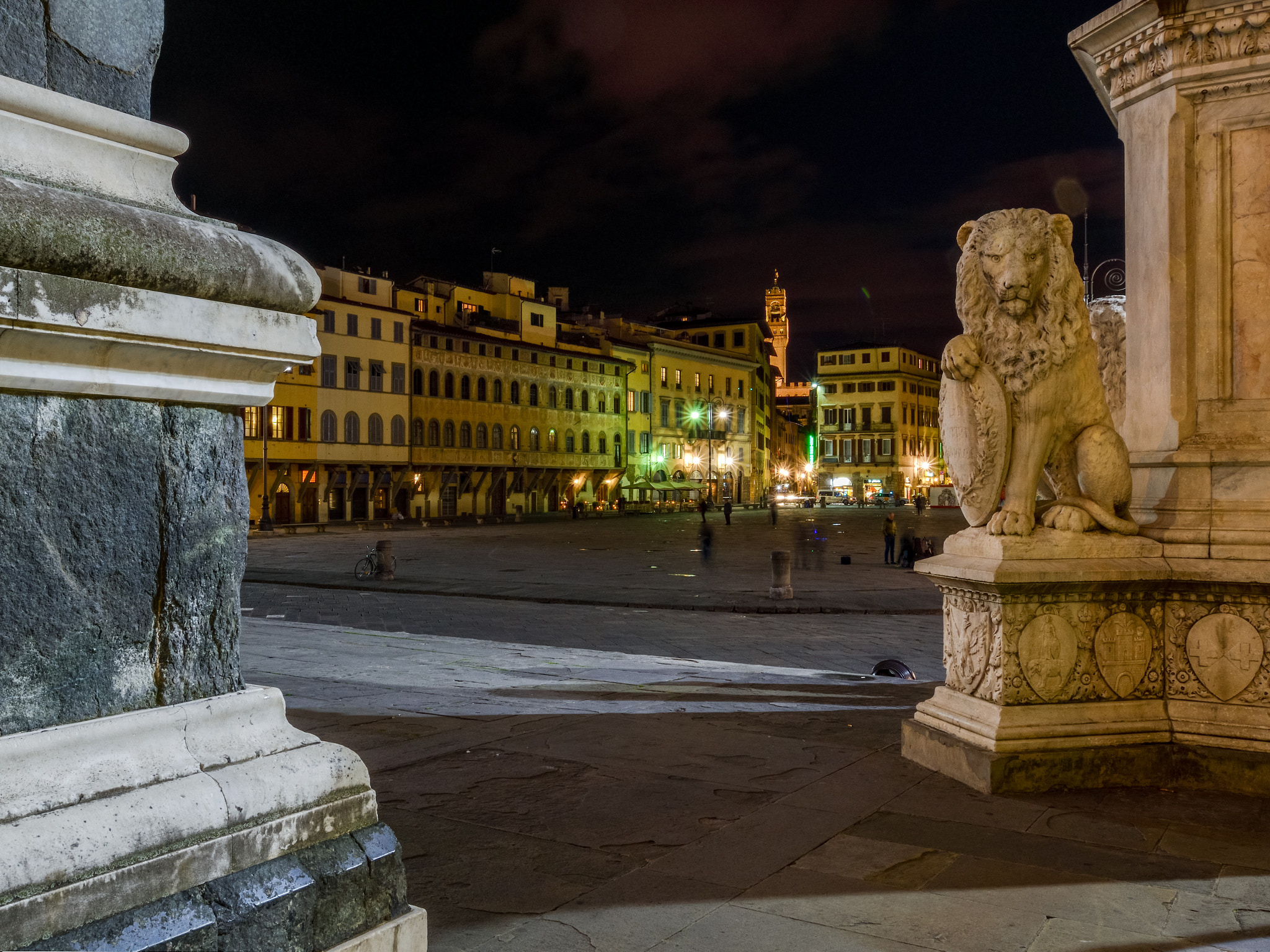 Nikon AF-S Nikkor 18-35mm F3.5-4.5G ED sample photo. A walk in florence photography