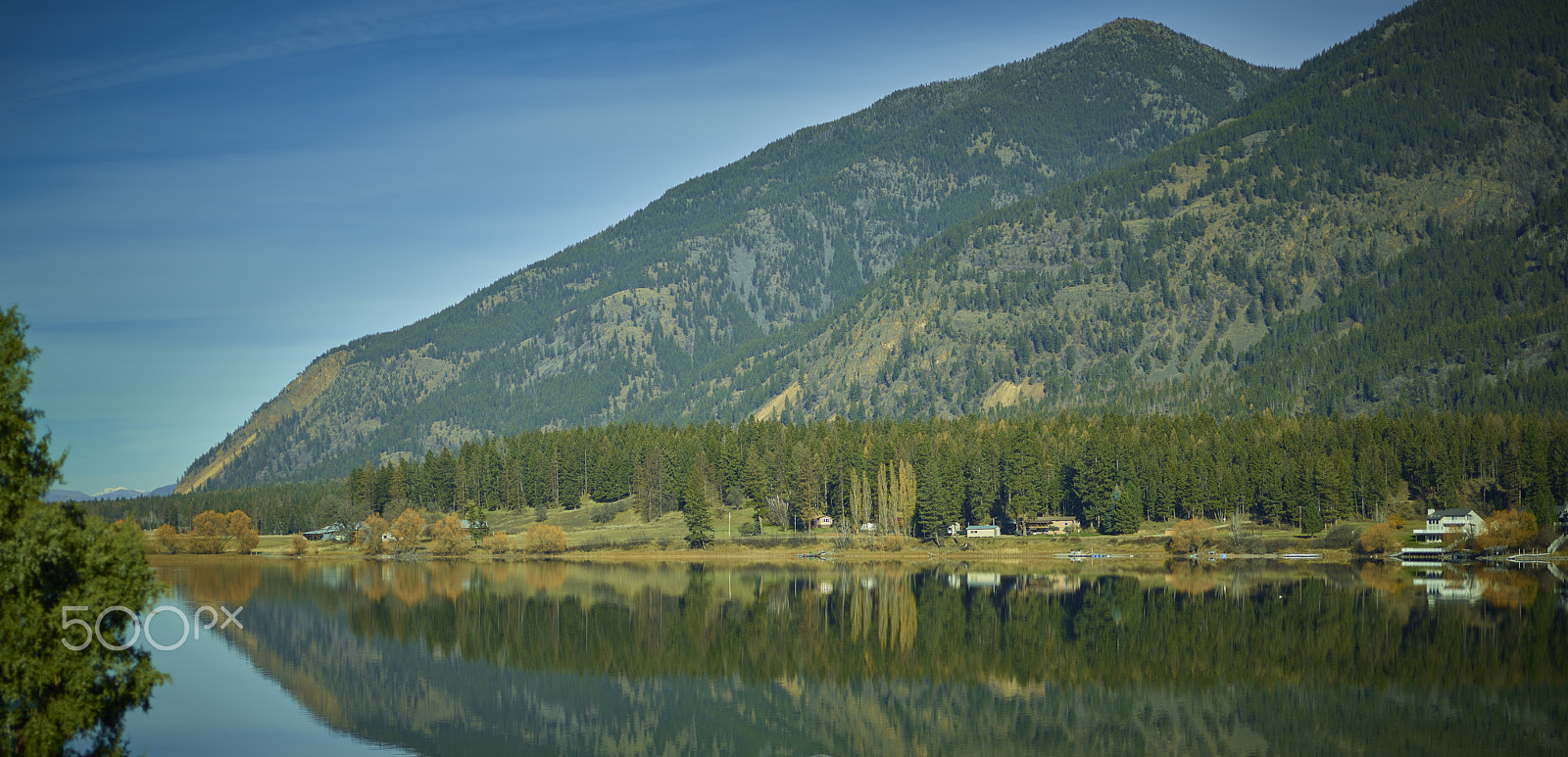 Schneider Kreuznach LS 80mm f/2.8 sample photo. Reflection on a fall day photography