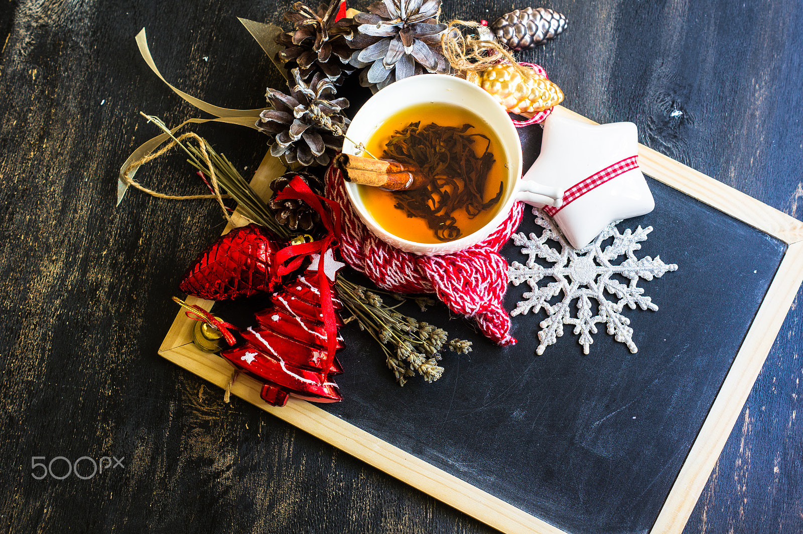 Sony SLT-A55 (SLT-A55V) + Sony DT 50mm F1.8 SAM sample photo. Christmas cup of tea photography