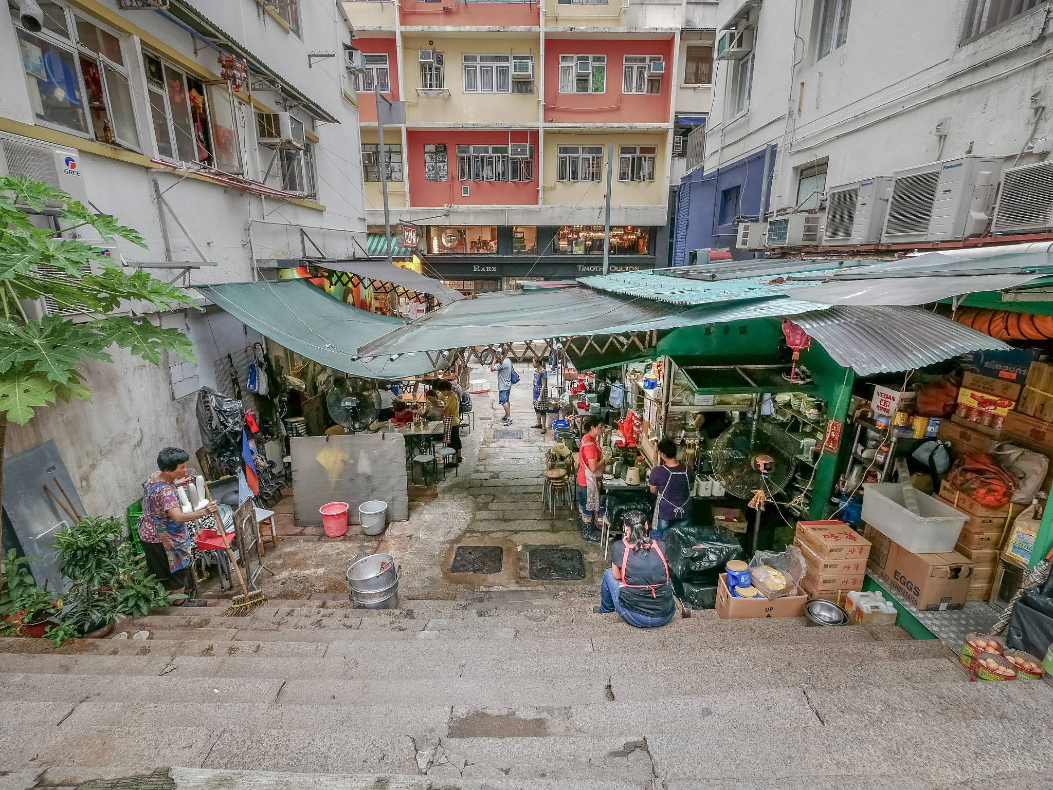 Panasonic Lumix G Vario 7-14mm F4 ASPH sample photo. Behind the scene photography