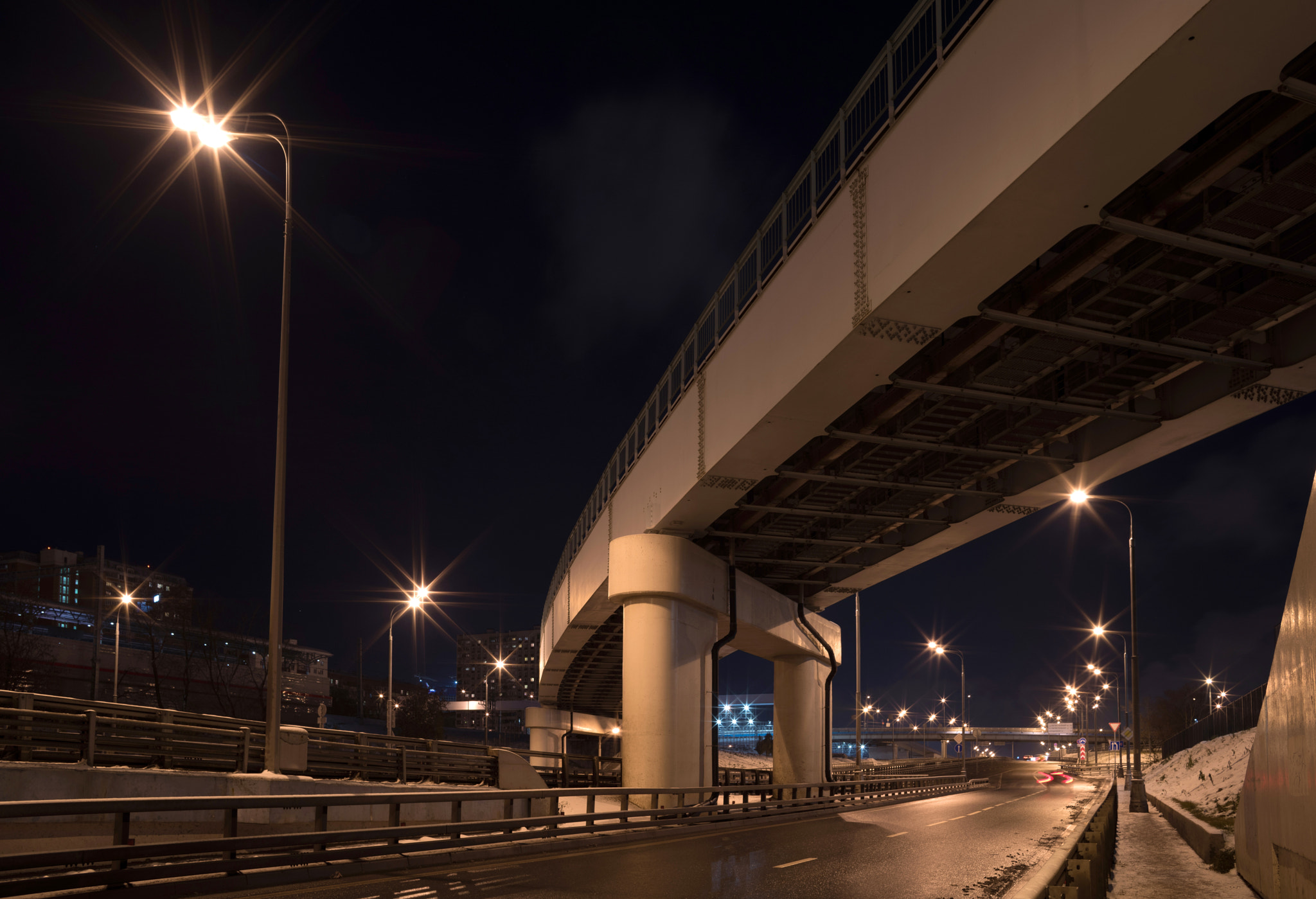 Pentax K-1 + smc PENTAX-FA* 24mm F2 AL[IF] sample photo. Automobile overpass photography