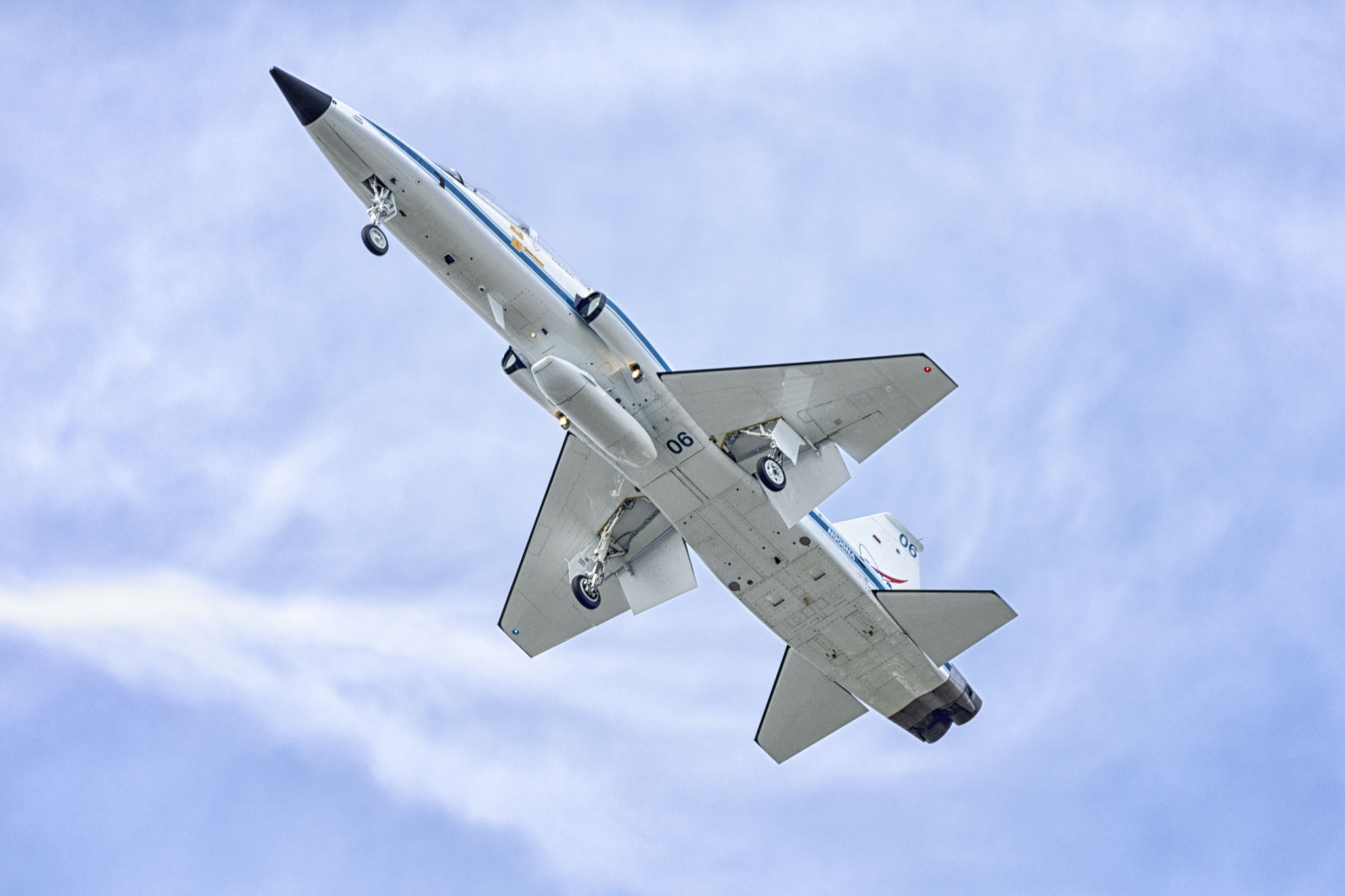 150-600mm F5-6.3 DG OS HSM | Contemporary 015 sample photo. Nasa t-38 landing kiad photography