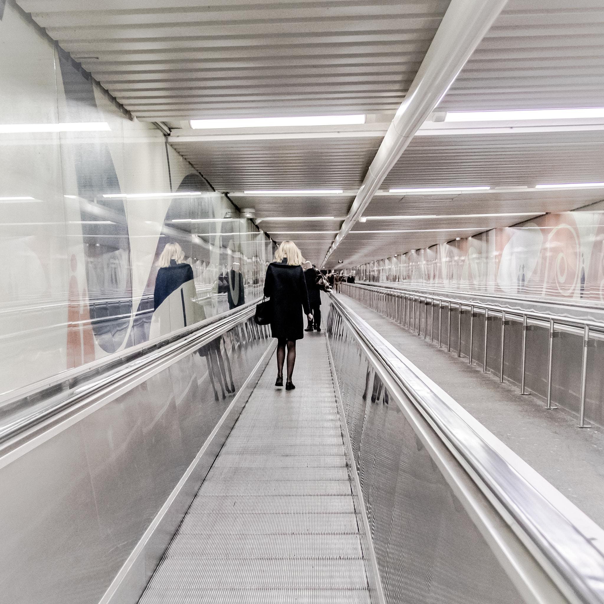 Canon EOS M3 sample photo. Stockholm - metro station - ropsten photography