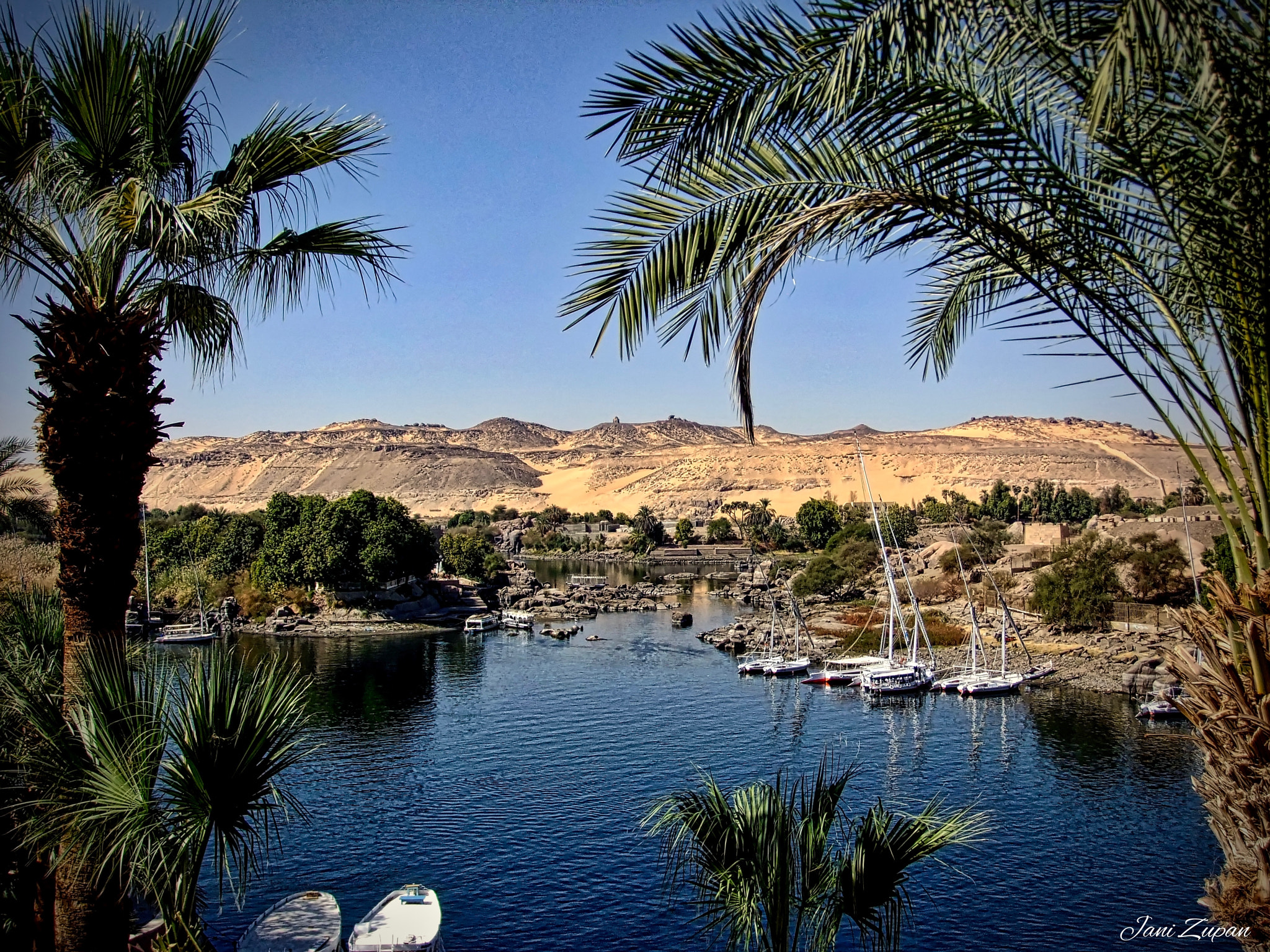 FujiFilm FinePix JZ300 (FinePix JZ305) sample photo. Aswan, old cataract hotel photography
