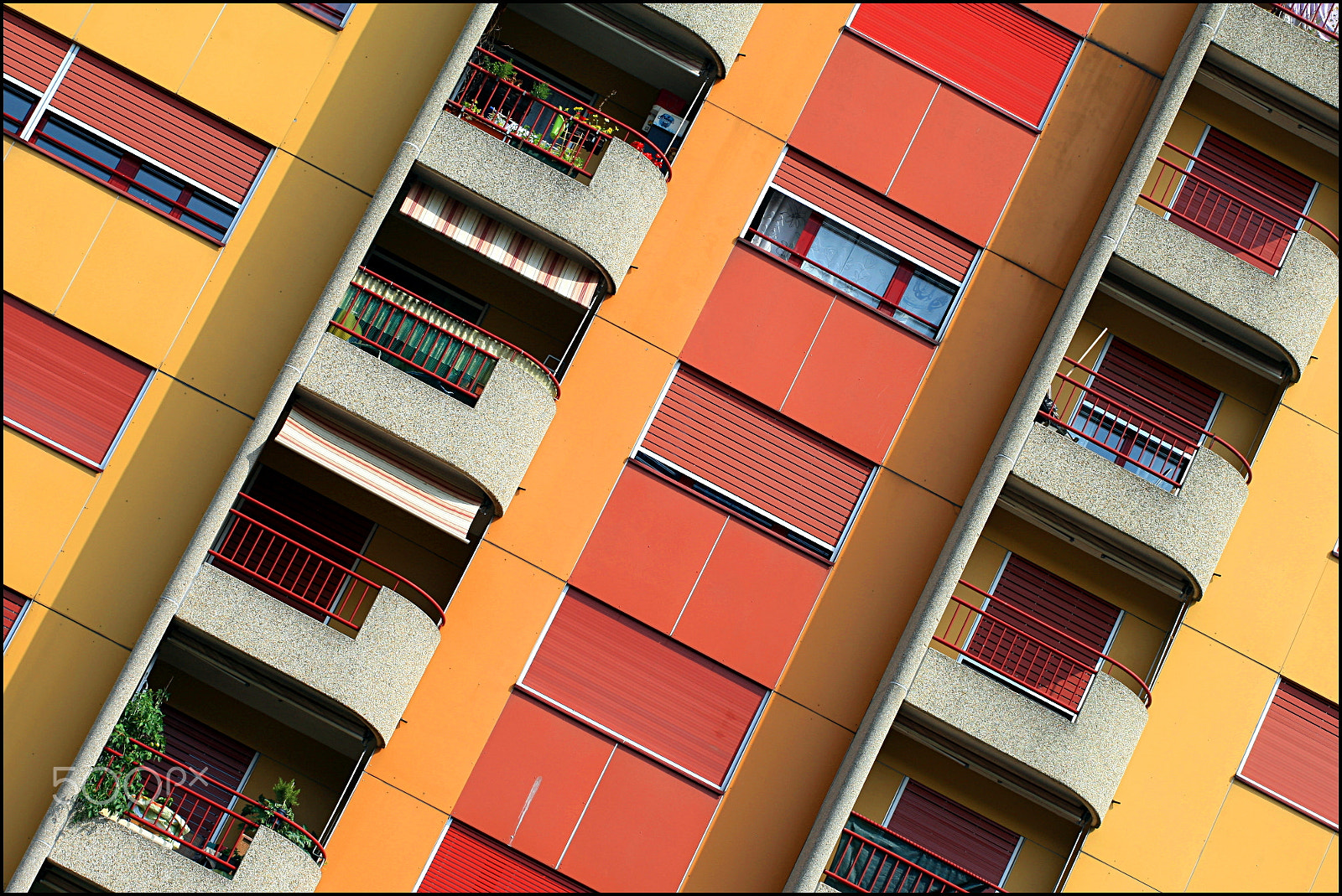 Canon EOS-1D Mark III sample photo. Colorful building photography