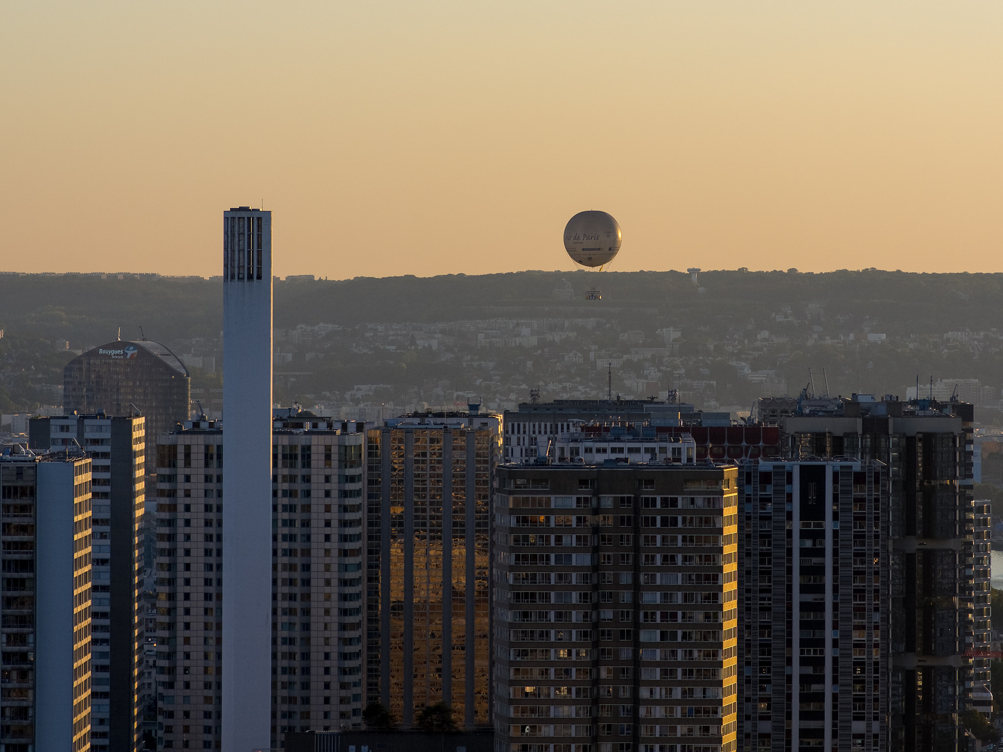 Pentax smc D-FA 100mm F2.8 Macro WR sample photo. Ballon photography