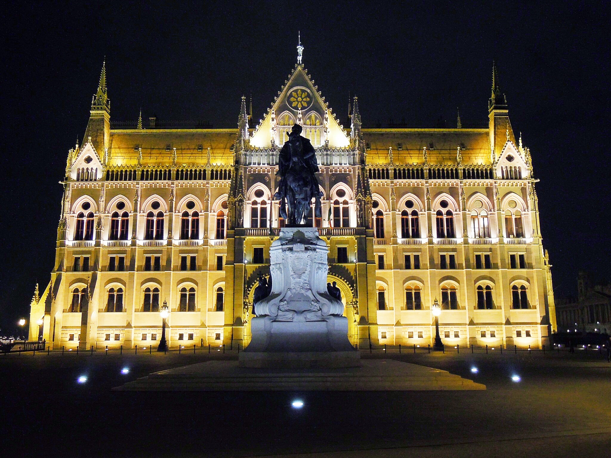 Nikon Coolpix P300 sample photo. Parliament budapest at night ii photography