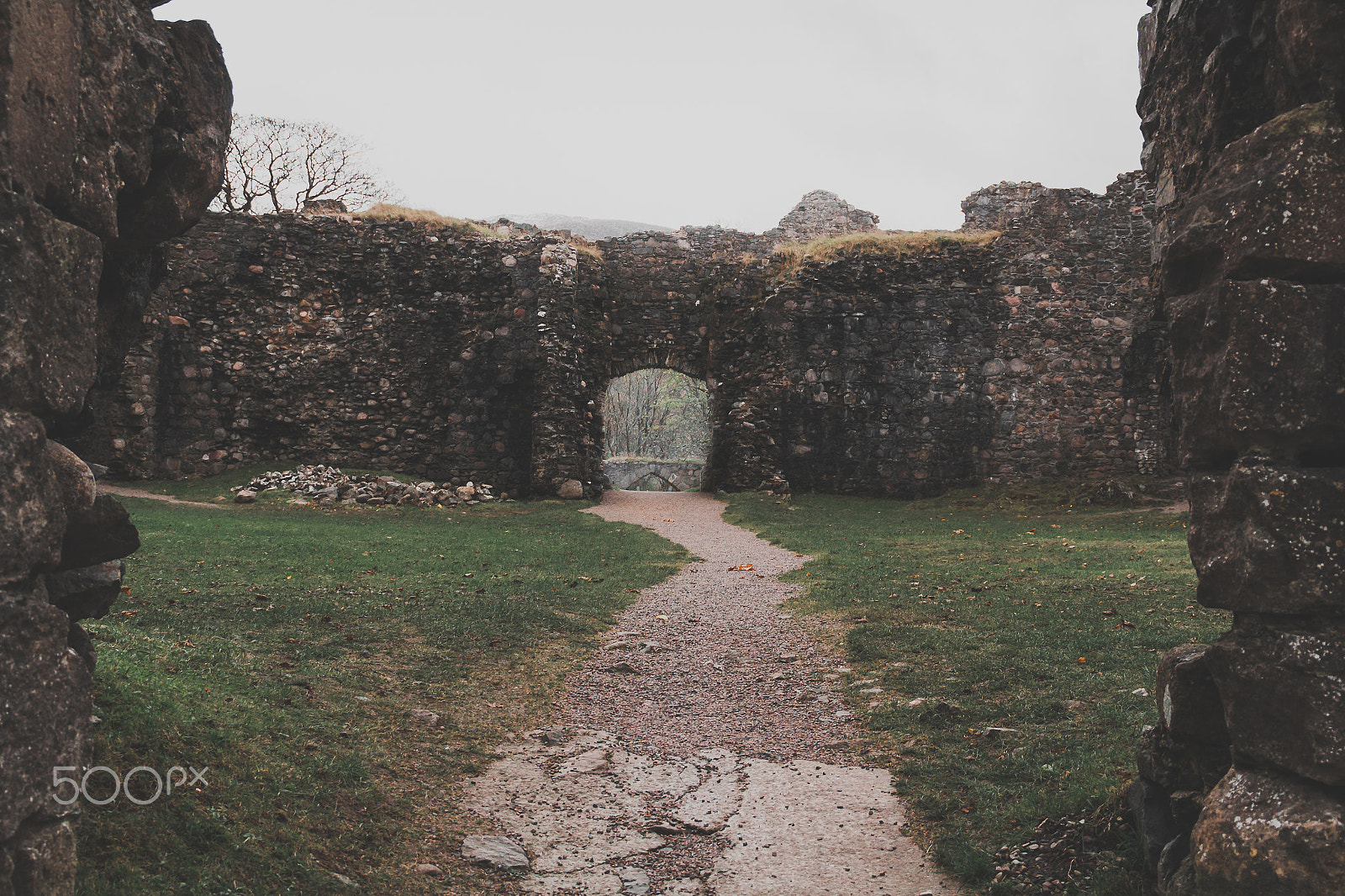 Canon EOS 650D (EOS Rebel T4i / EOS Kiss X6i) sample photo. Old inverlochy castle photography