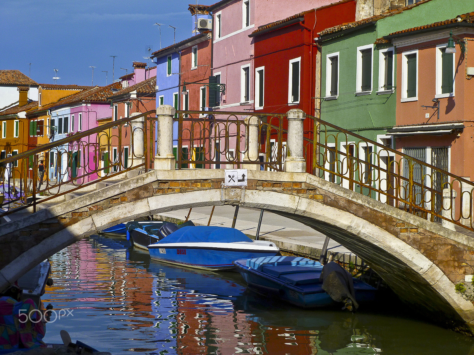 Panasonic DMC-FH20 sample photo. Burano island houses photography