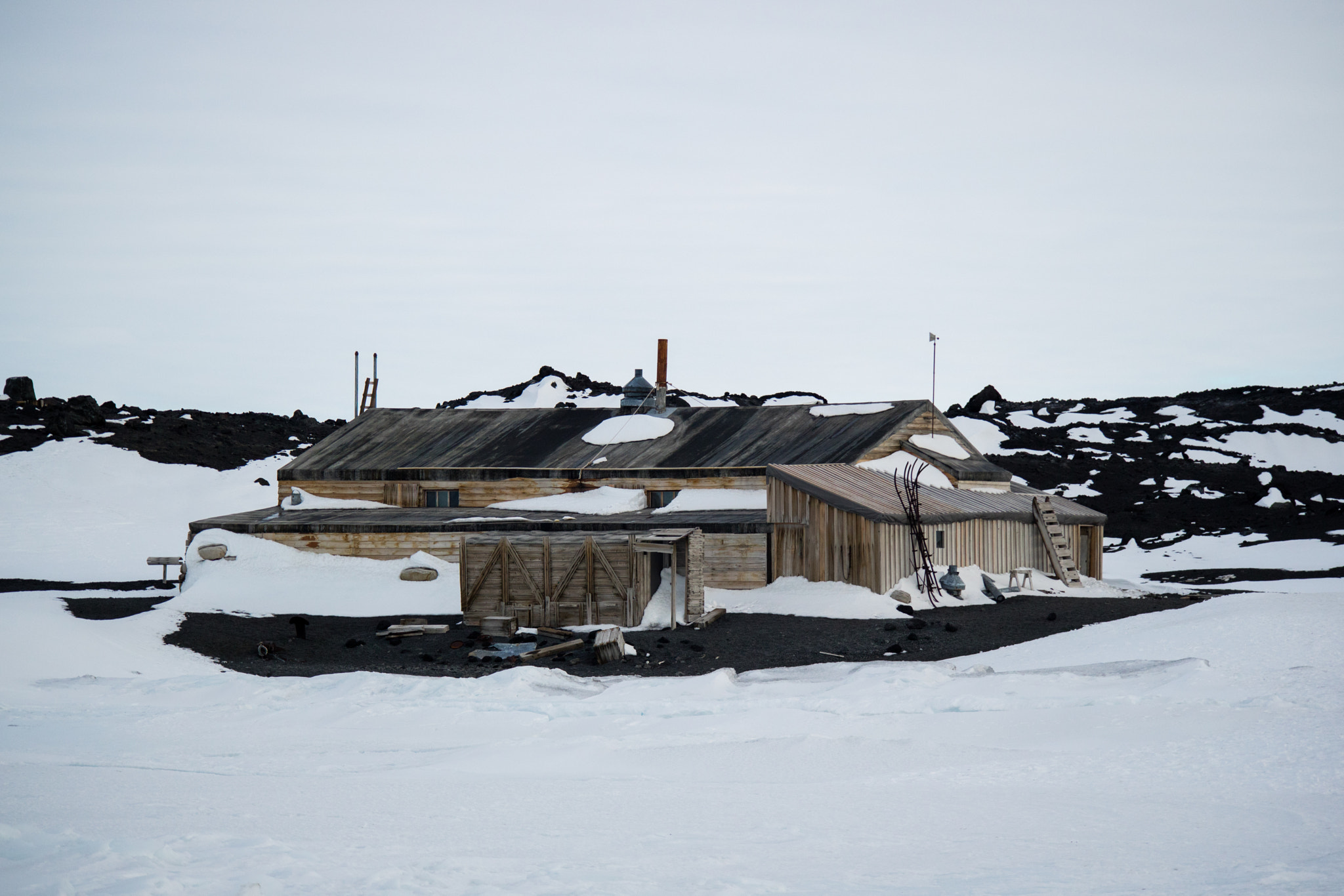 Canon EOS M3 sample photo. Scott's hut. photography