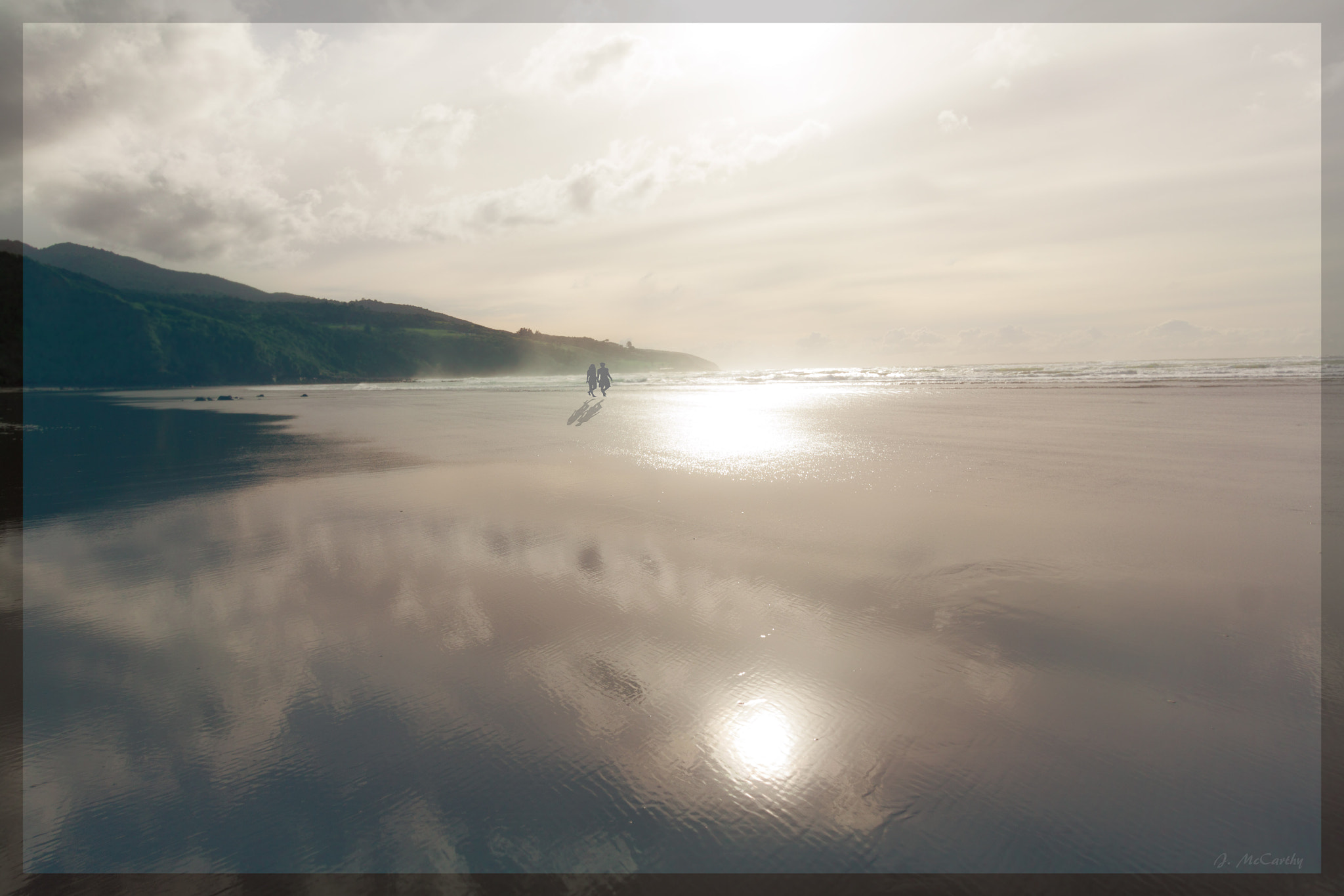 Canon EF-S 10-22mm F3.5-4.5 USM sample photo. Ngarunui beach, new zealand photography