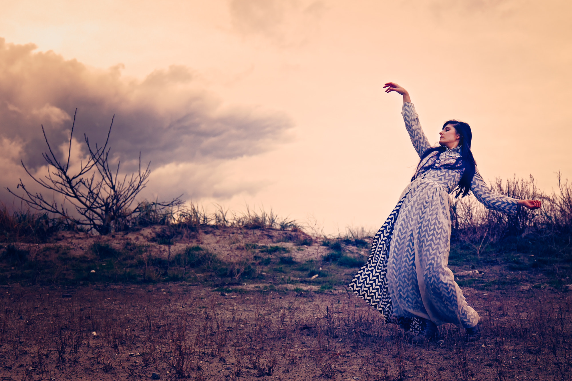 Canon EF 24-70mm F4L IS USM sample photo. Jenny nilsson dancing. malmö 2016. photography