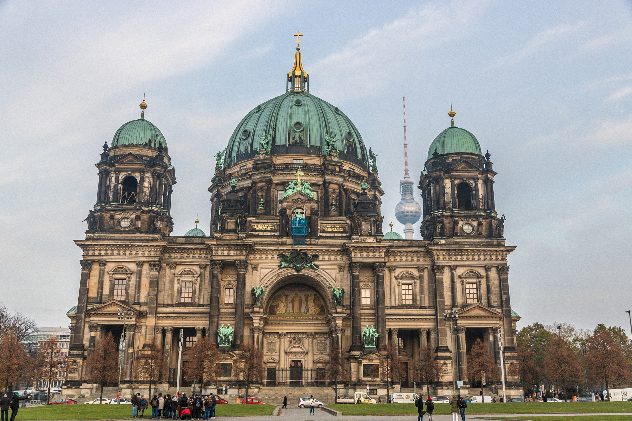 Canon EOS 760D (EOS Rebel T6s / EOS 8000D) + Canon EF-S 15-85mm F3.5-5.6 IS USM sample photo. Duomo di berlin - berlin cathedral photography