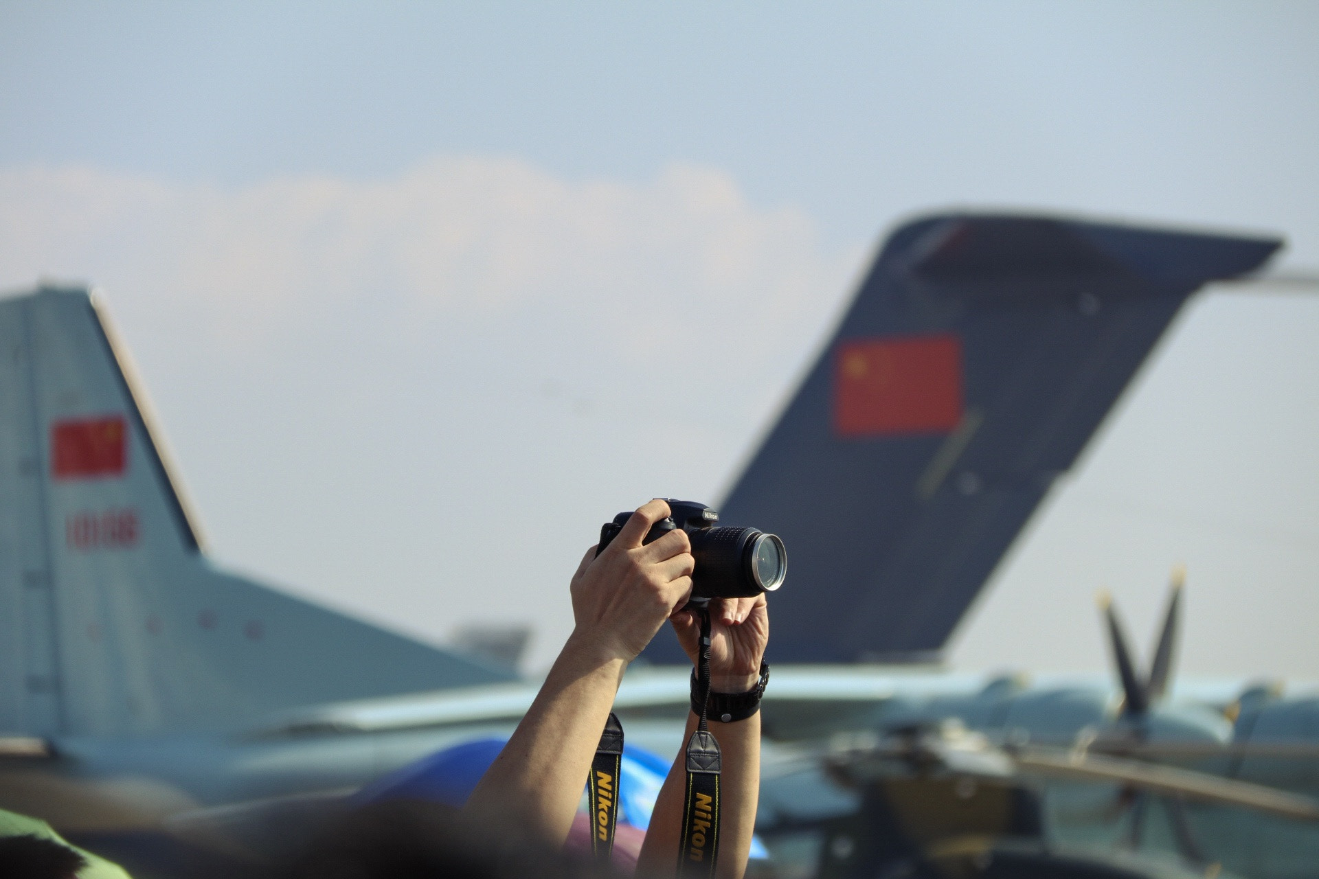 Canon EOS 80D + Canon EF-S 18-200mm F3.5-5.6 IS sample photo. Zhuai airplane exhibition photography