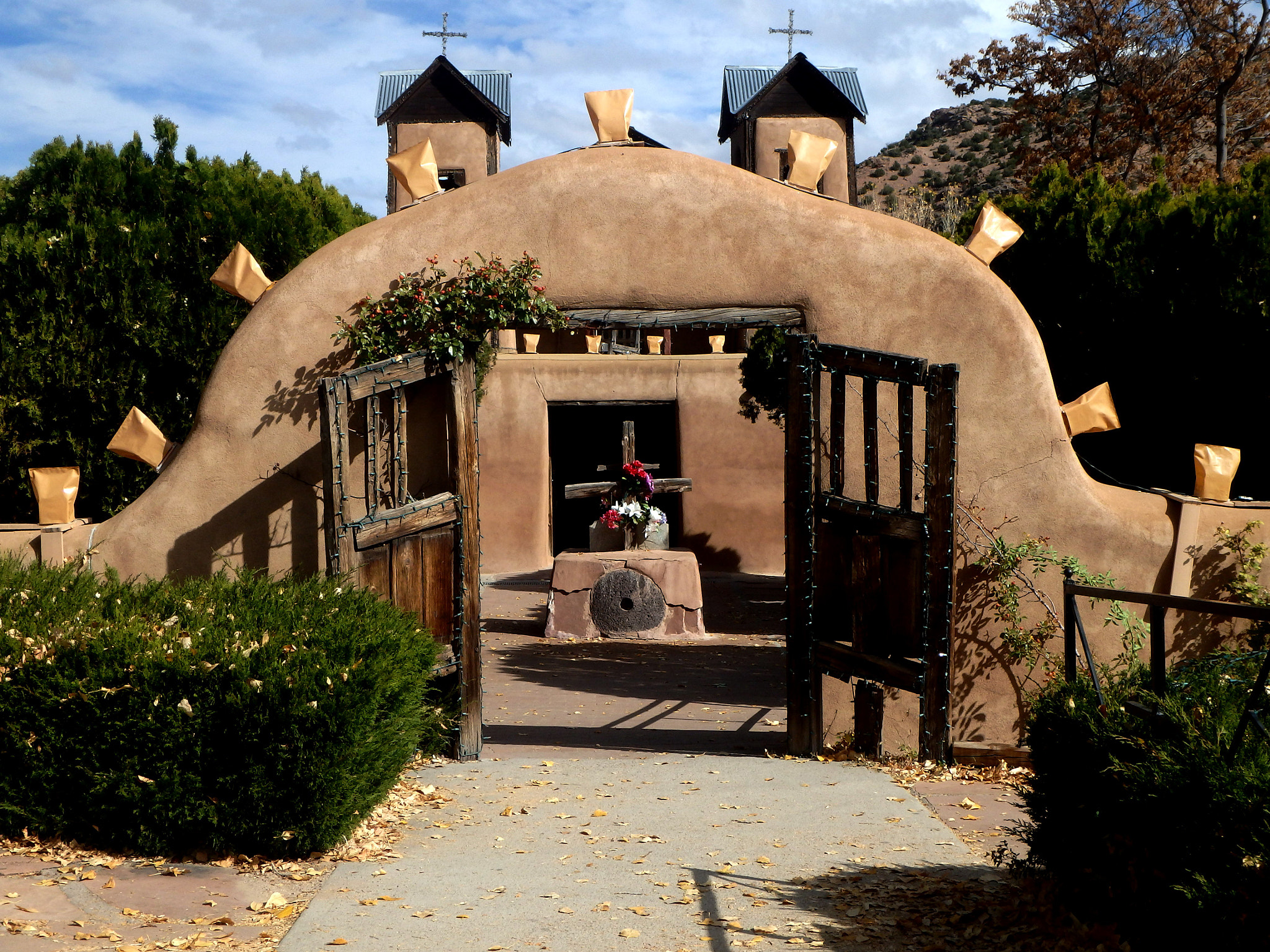 Olympus TG-850 sample photo. The sanctuary, chimaya, nm photography
