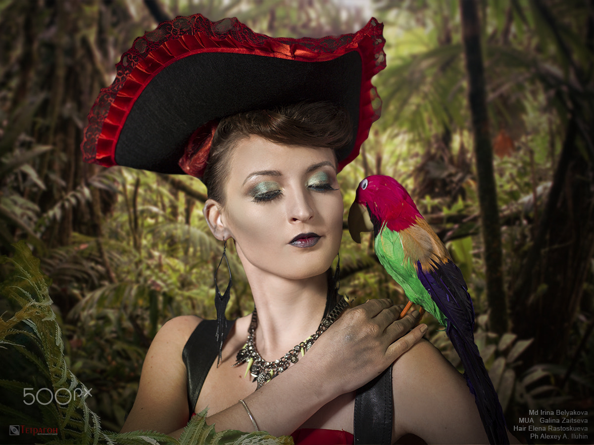 Hasselblad H3D + HC 80 sample photo. Pirate girl photography