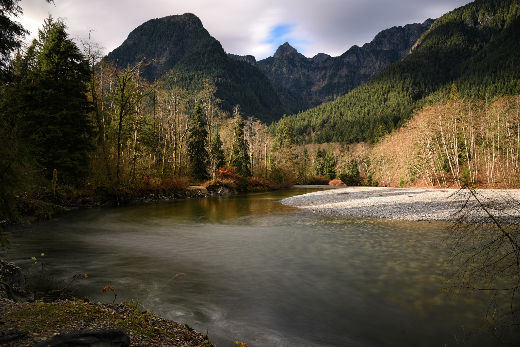 Nikon D750 + Samyang 12mm F2.8 ED AS NCS Fisheye sample photo. Riverside photography