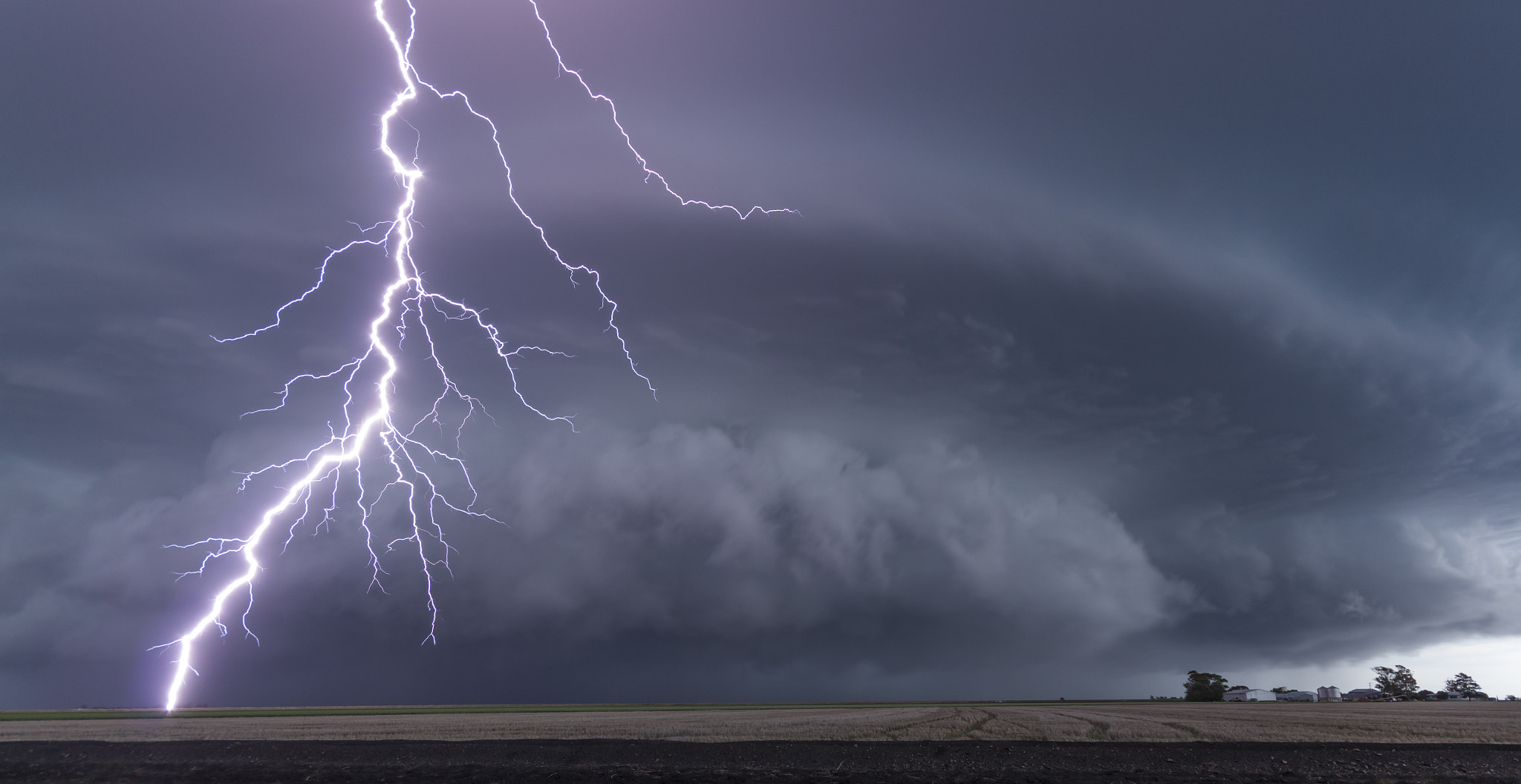 Canon EOS 700D (EOS Rebel T5i / EOS Kiss X7i) + Sigma 10-20mm F4-5.6 EX DC HSM sample photo. Norwin supercell photography