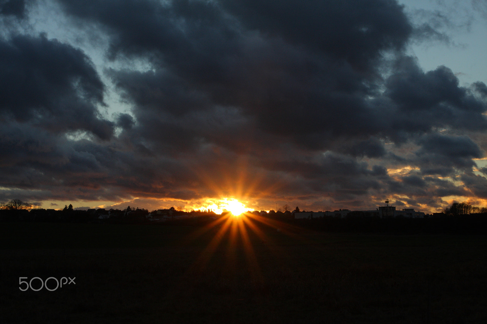 Canon EOS 40D + Canon EF 17-40mm F4L USM sample photo. Sunset in november photography