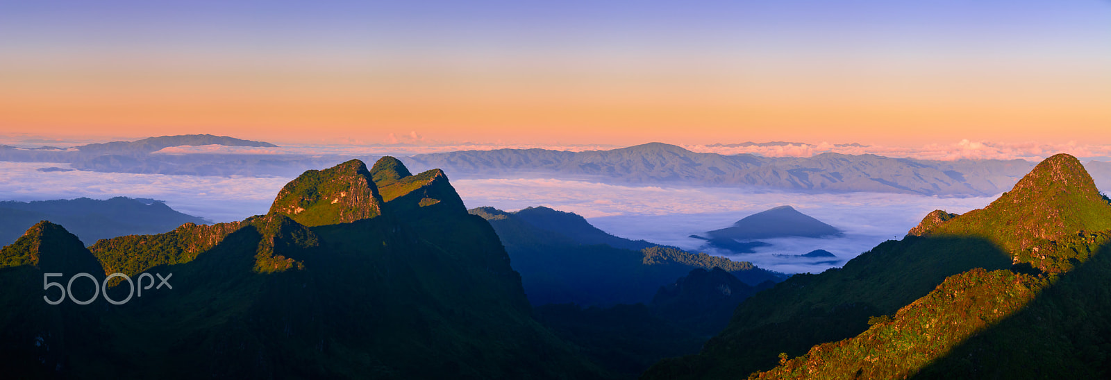 Nikon D5200 + Sigma 17-70mm F2.8-4 DC Macro OS HSM | C sample photo. Mountain mist in sunrise. panorama shot. photography