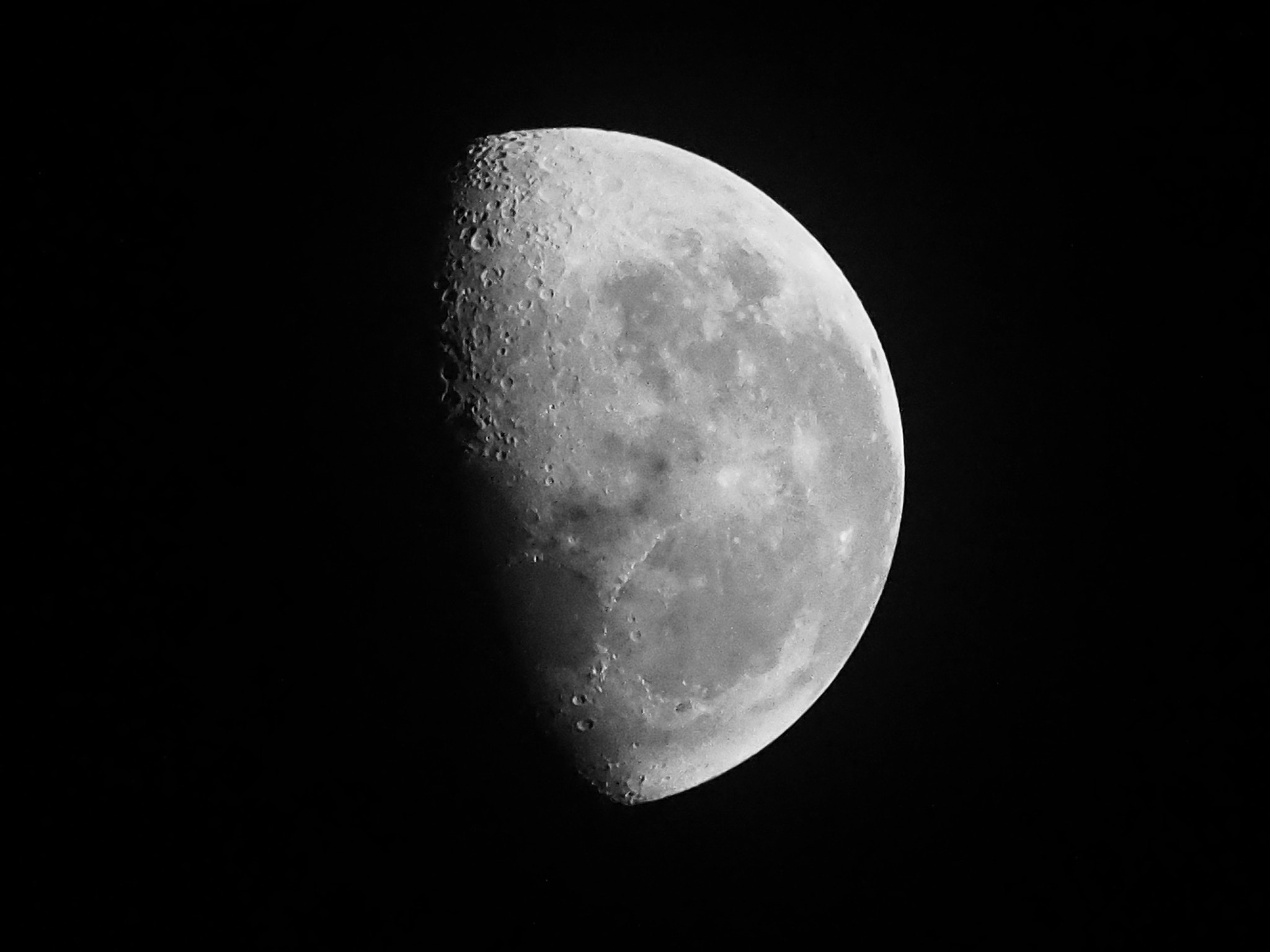 Olympus OM-D E-M1 sample photo. The moon photography