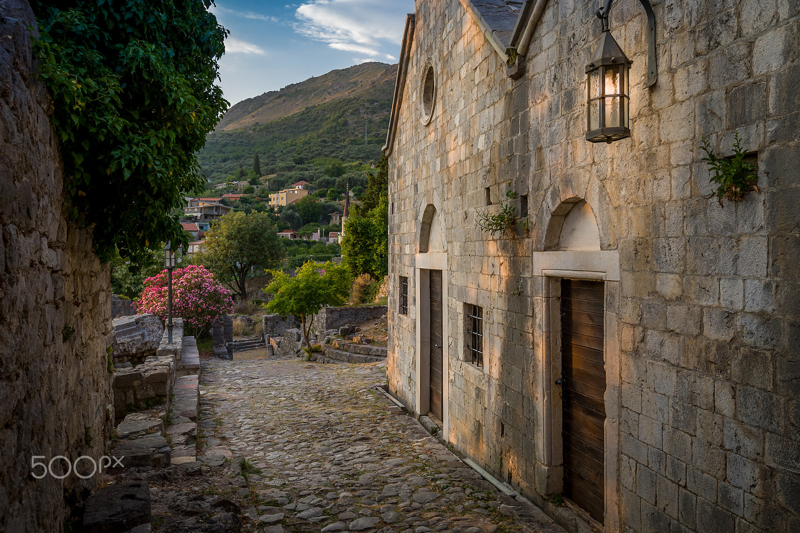 Nikon D3S sample photo. Old stari bar fortress medieval buildings street photography
