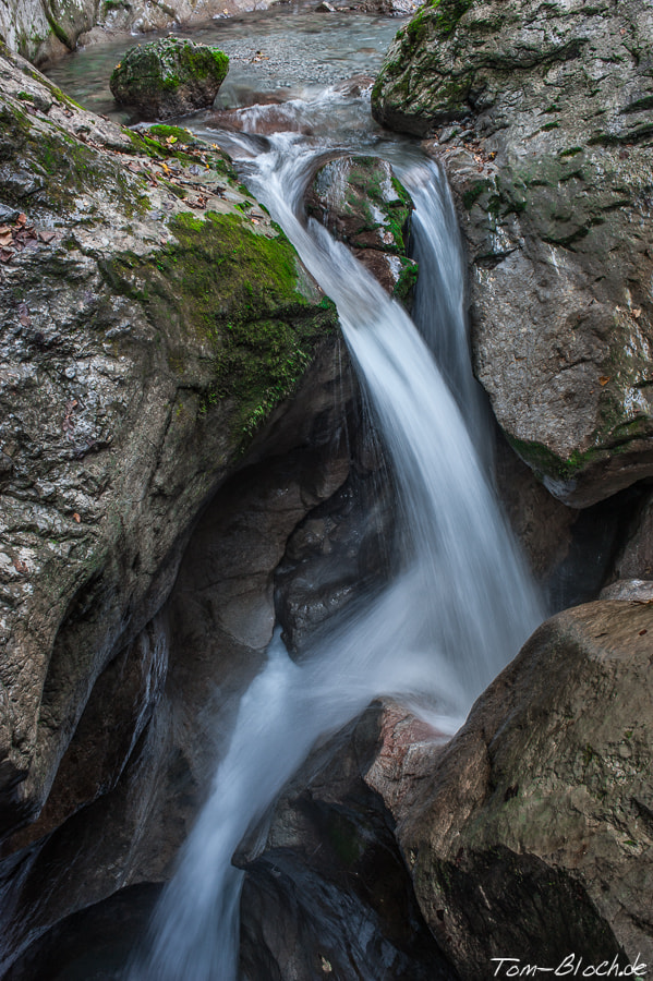 Nikon D700 + Nikon AF Nikkor 24mm F2.8D sample photo. Wasserspiel photography
