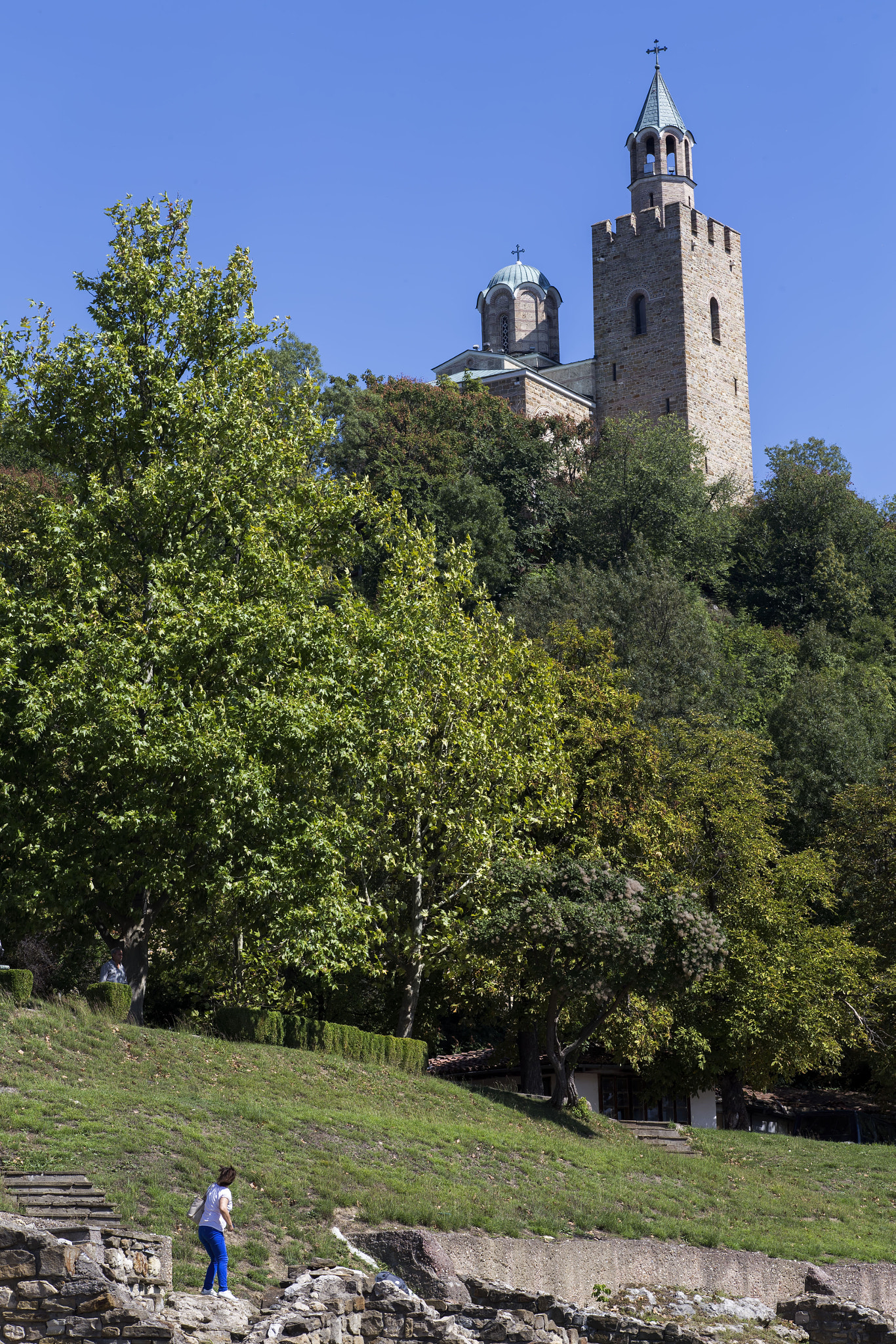 Canon EF 100mm F2.8 Macro USM sample photo. Tsarevets fortress castle in bulgaria photography