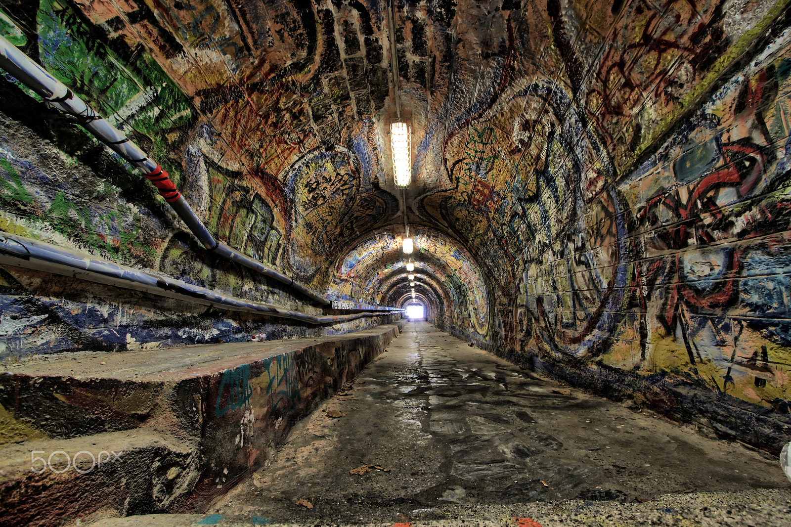Canon EF-S 10-22mm F3.5-4.5 USM sample photo. Tunnel photography