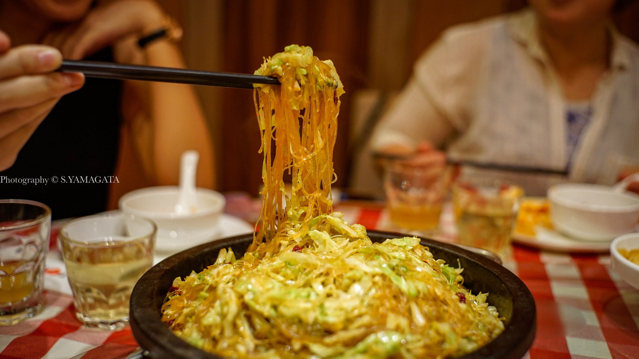 DT 40mm F2.8 SAM sample photo. Dinner time photography