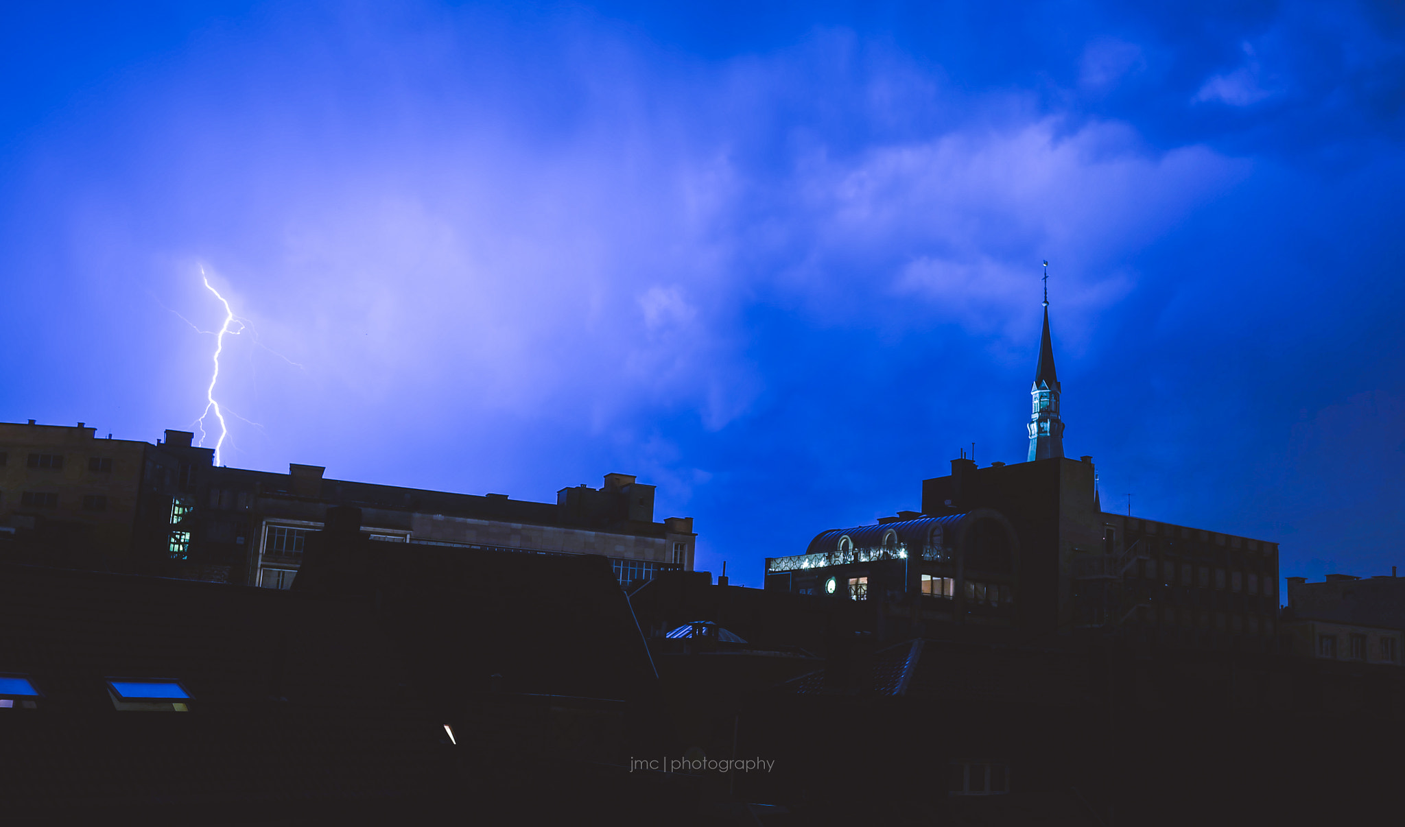 Fujifilm X-A1 + Fujifilm XF 18mm F2 R sample photo. Lightning over liege.jpg photography