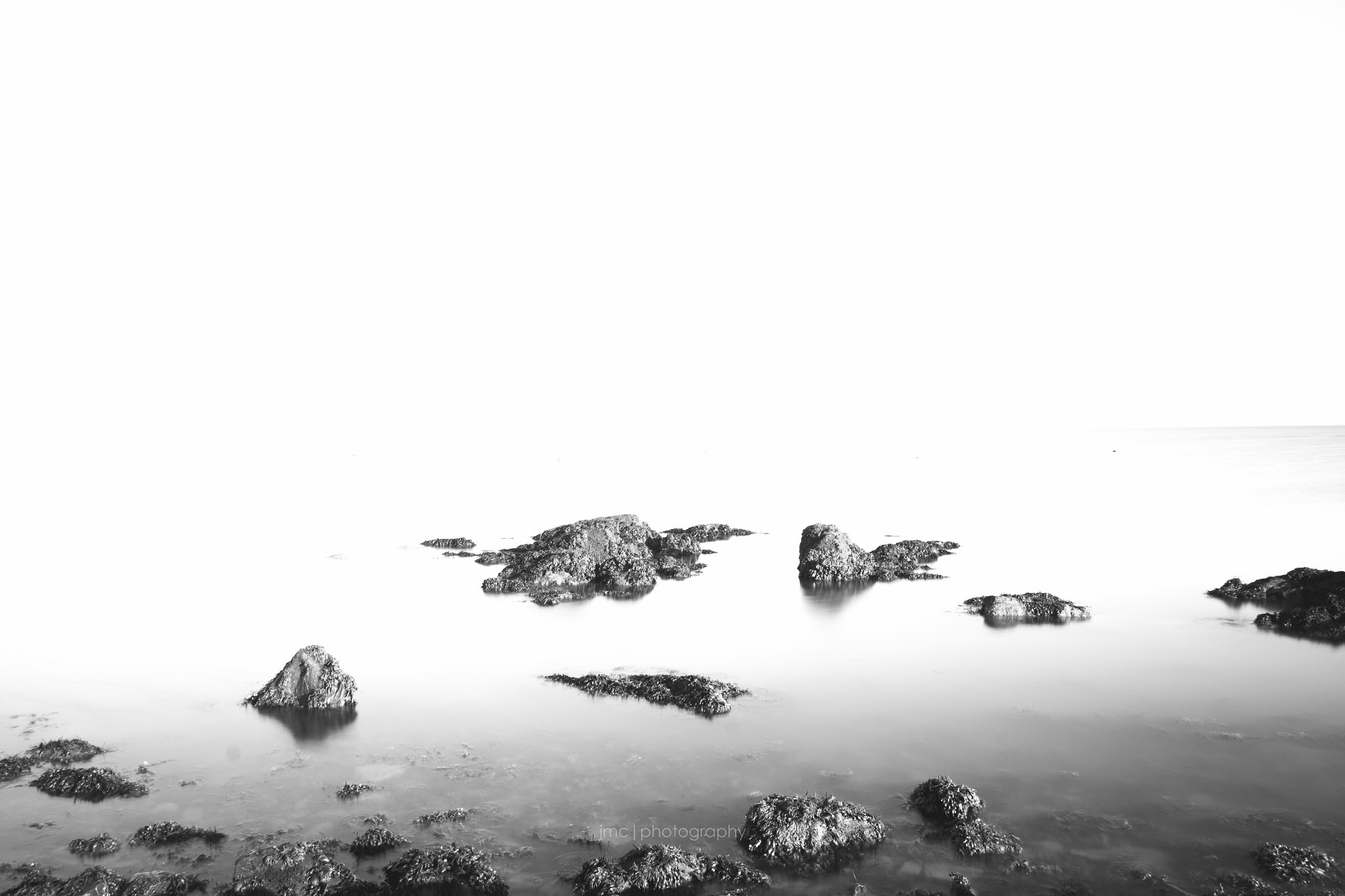 Fujifilm X-A1 sample photo. Black and white seas.jpg photography