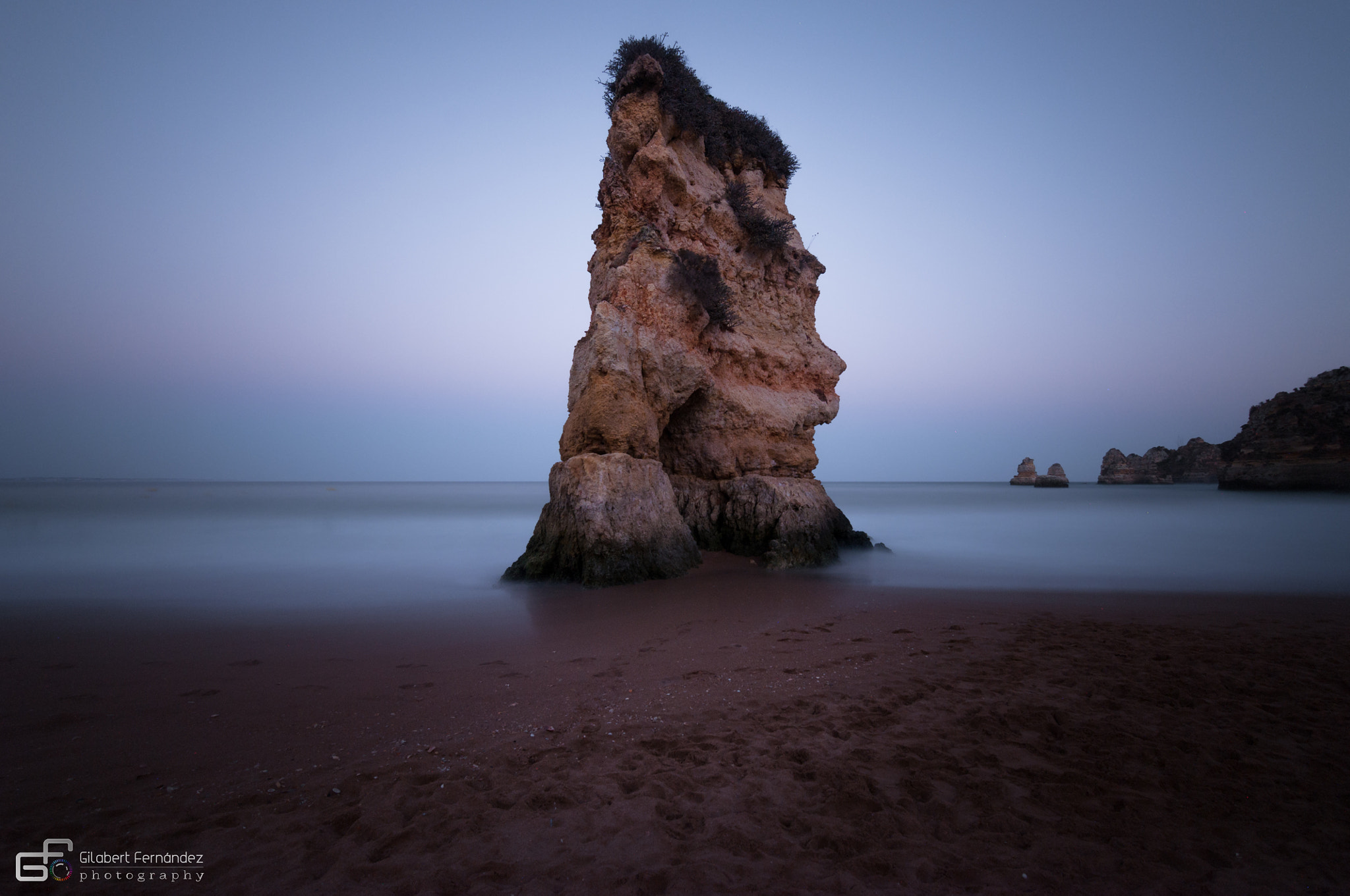 Nikon D90 + Tokina AT-X Pro 11-16mm F2.8 DX II sample photo. Rock in the algarve photography