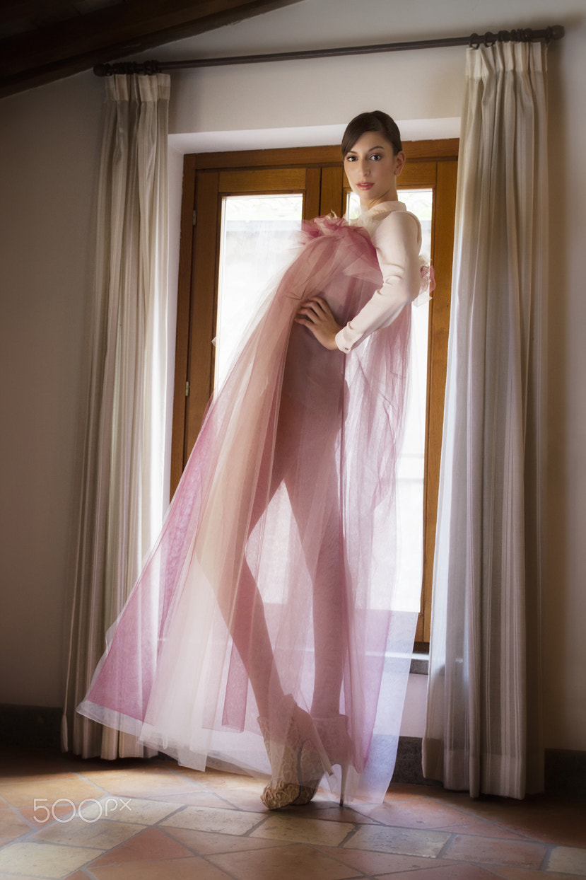 Canon EOS 7D + Sigma 18-50mm f/2.8 Macro sample photo. Fashion decadence, carlotta photography