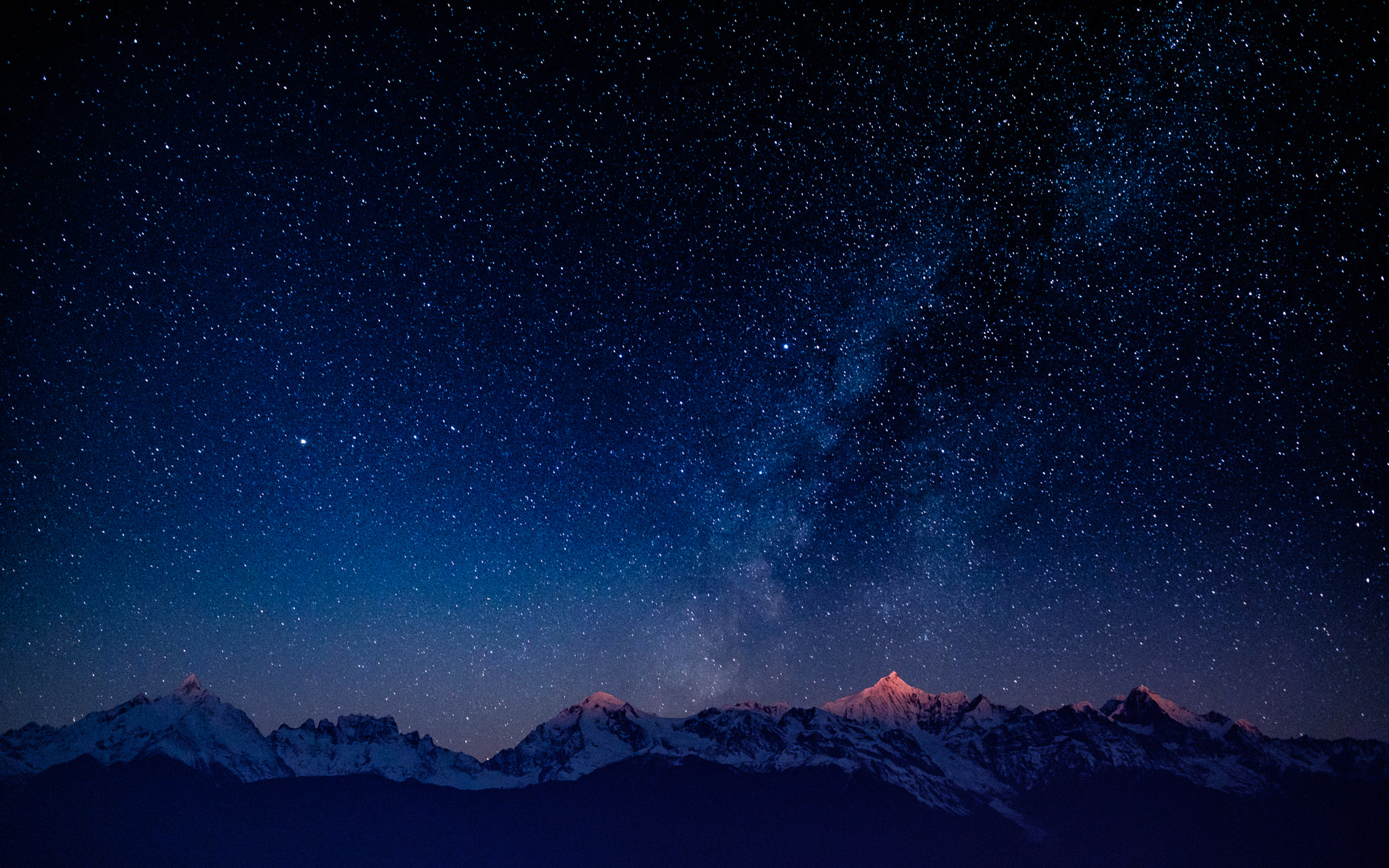 Fujifilm X-T2 sample photo. Moonrise lightens the meri snow mountain photography