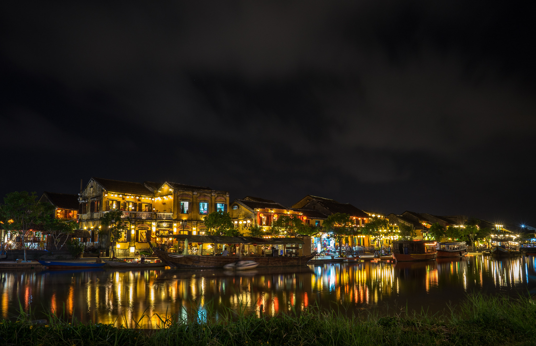 Sony a7 II + ZEISS Batis 25mm F2 sample photo. Hội an by night photography