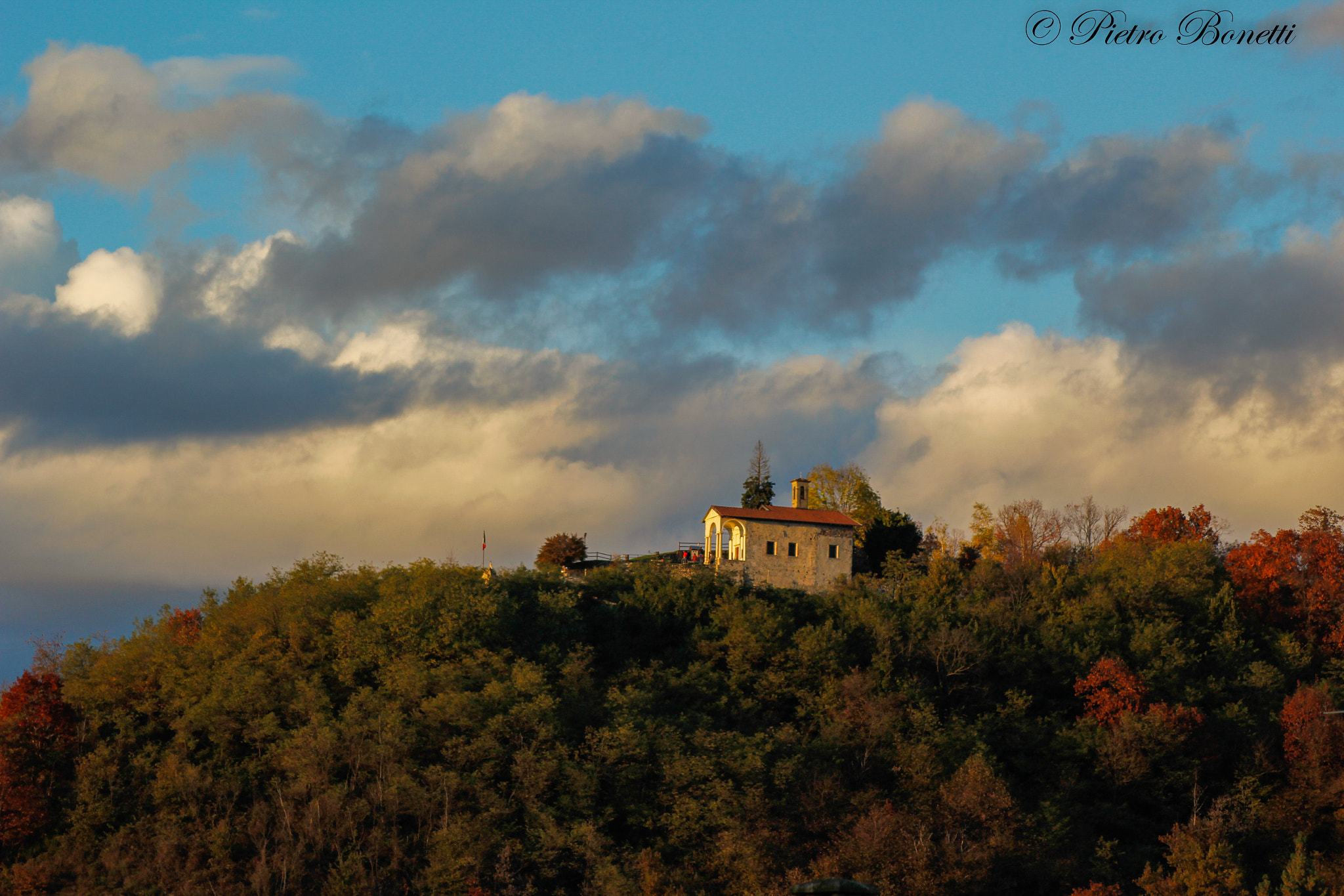 Canon EOS 60D sample photo. San colombano in autumn photography