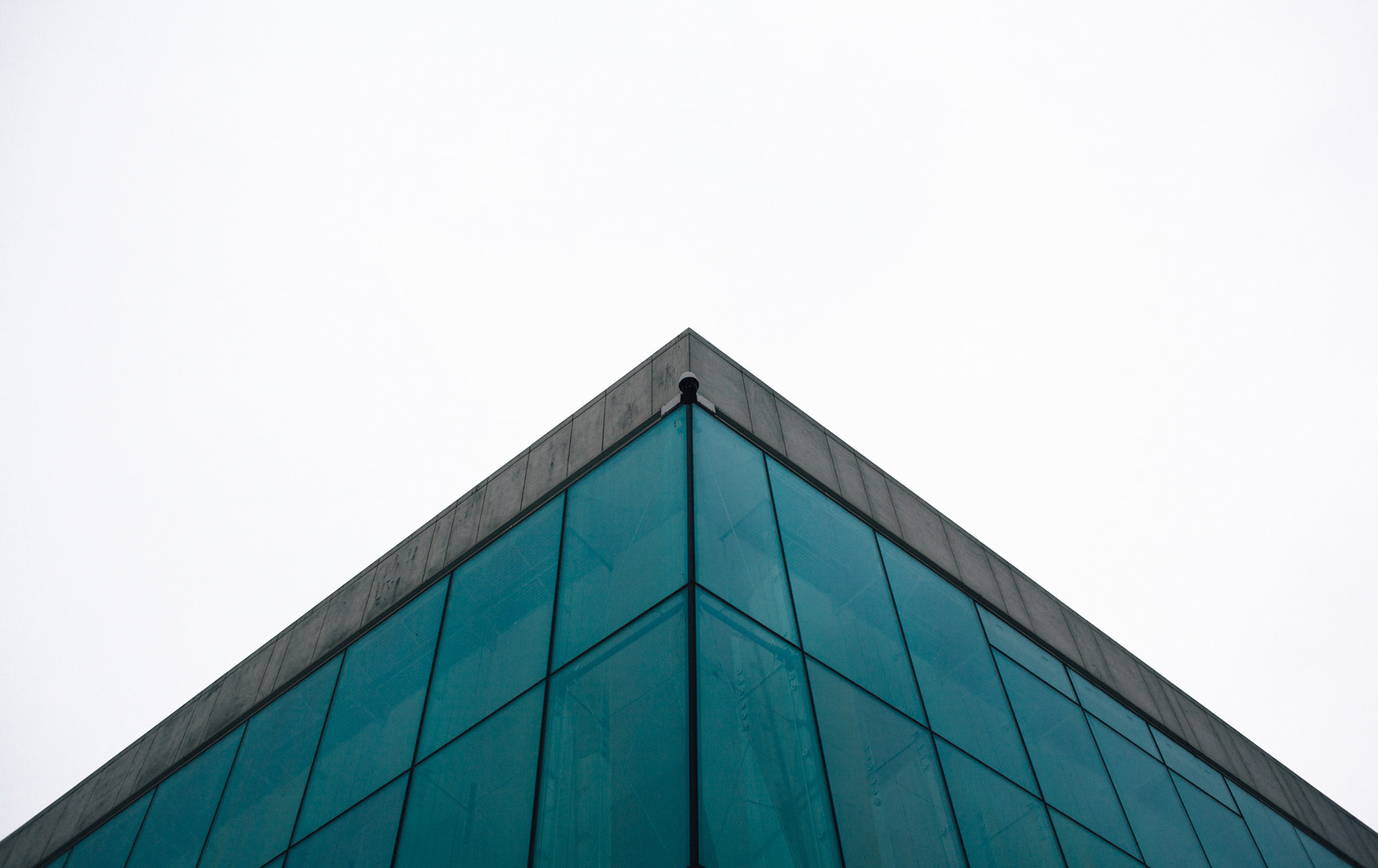 Canon EOS 5D Mark II + Canon EF 35mm F2 sample photo. Lines photography
