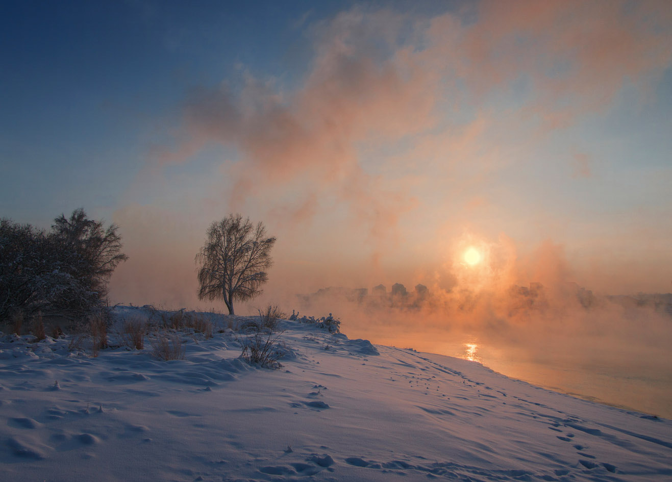 Sony Alpha DSLR-A850 + Minolta AF 28-85mm F3.5-4.5 New sample photo. Sunset at the river angara photography