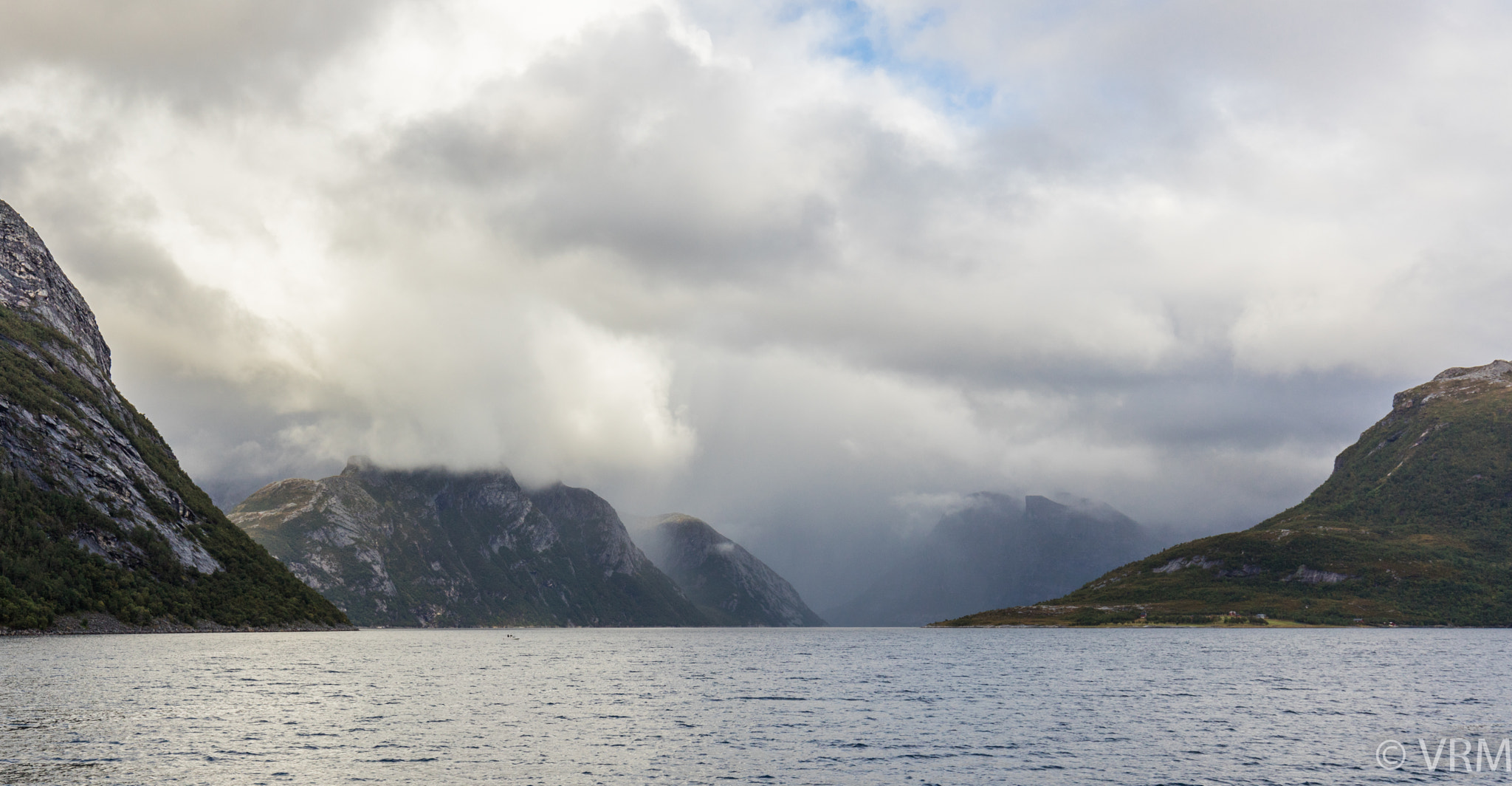 Canon EOS 5DS sample photo. Mistfjorden photography
