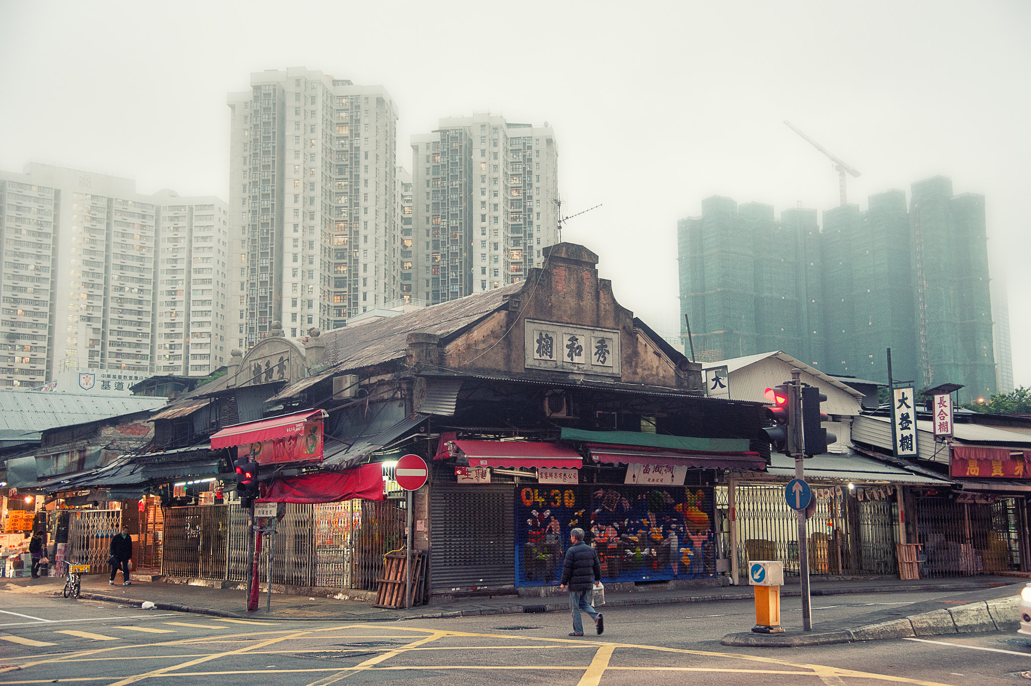 Nikon D3 sample photo. Old & new, hong kong photography